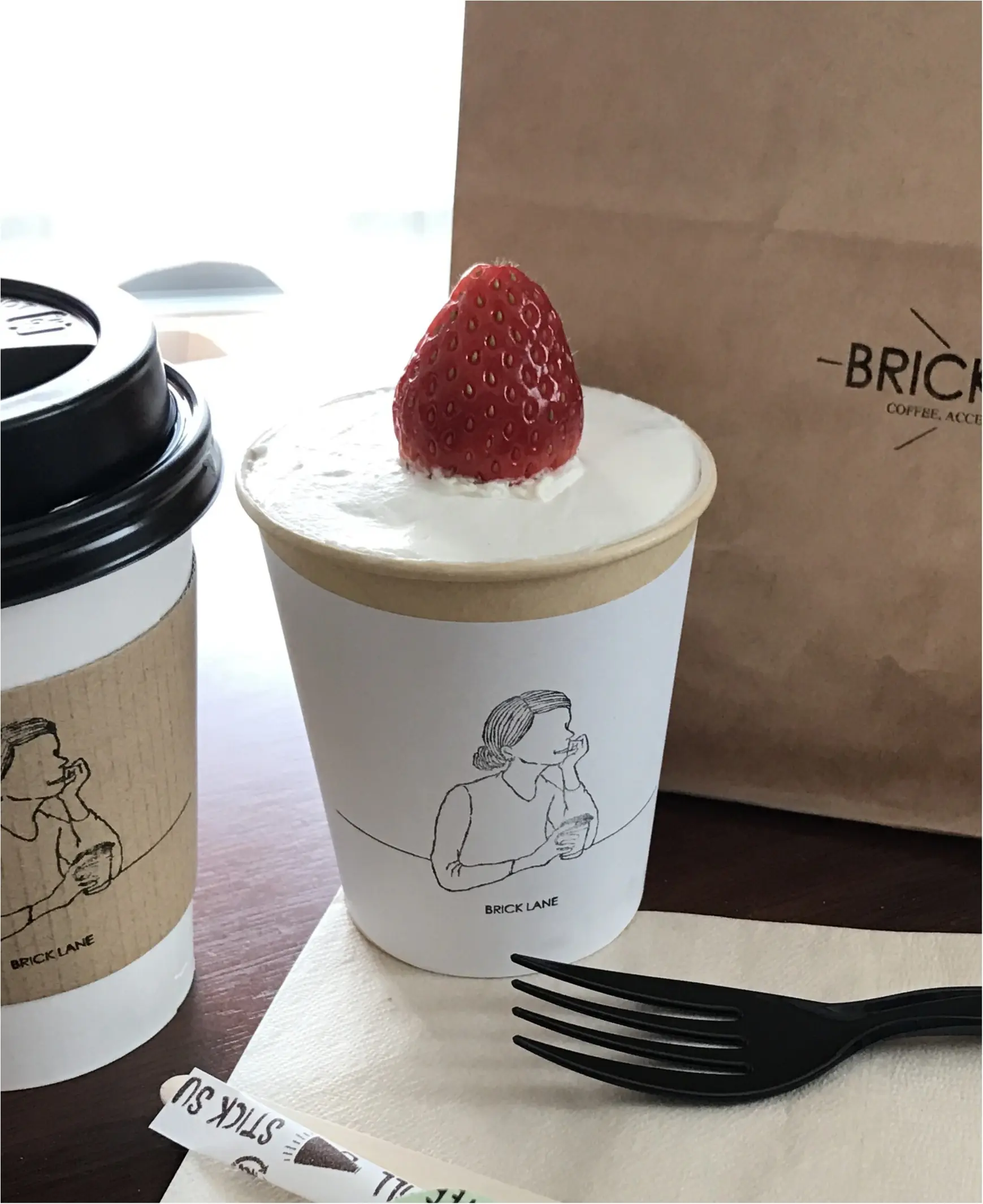 フォトジェニックな【カップショートケーキ】世田谷カフェ★BRICK LANE_2
