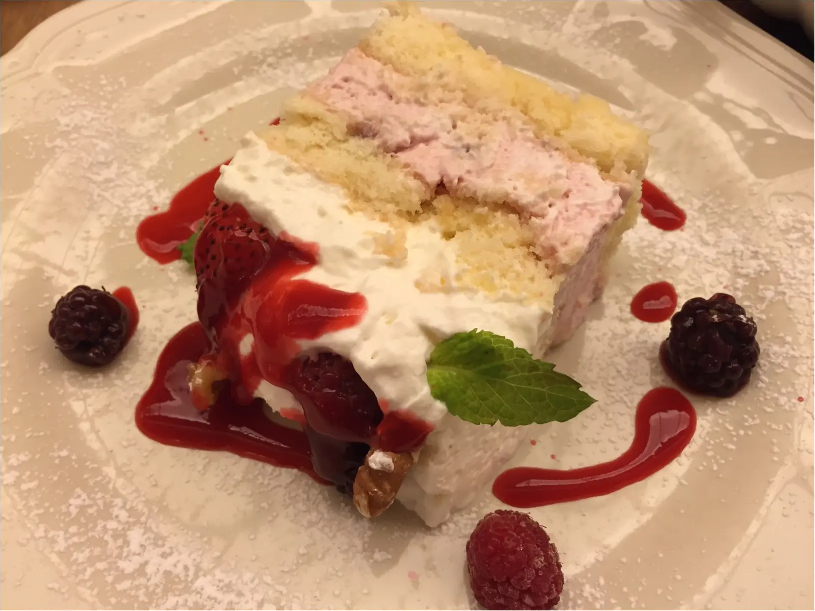 【Afternoon Tea】フレッシュトマトとカッテージチーズのパスタ&ベリーベリーチーズケーキ_3