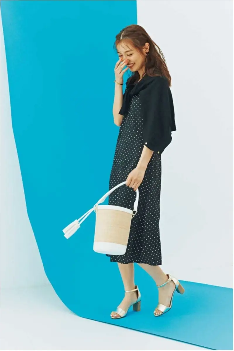 女っぽくて、歩きやすいを叶えるサンダル! 「アンクルストラップ」コーデまとめ_8