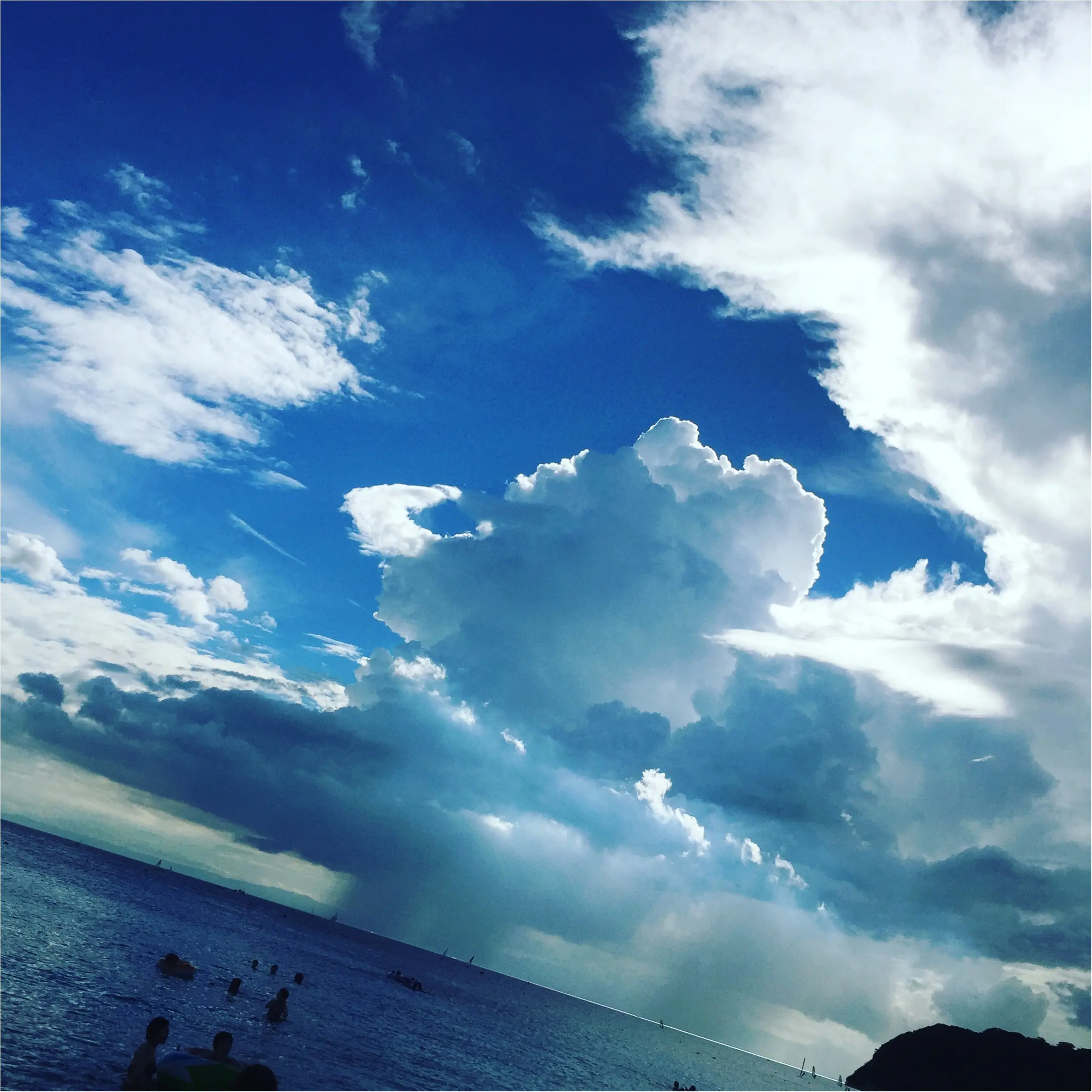 夏の記憶が蘇る この夏の 空の写真 Moreインフルエンサーズブログ Daily More