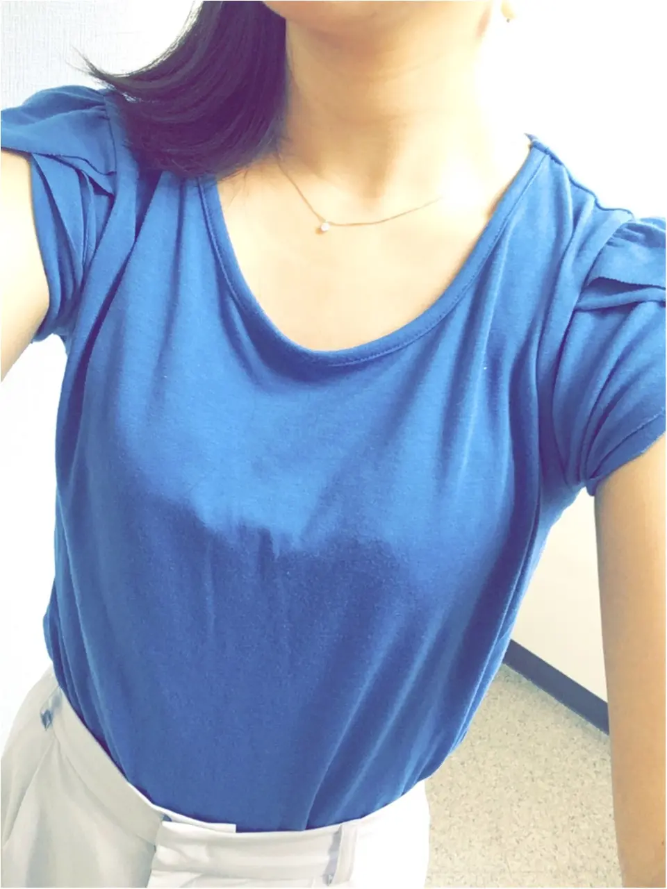 今日のオフィスコーデ★【Fashion】夏はさわやかブルーのトップスで★_2