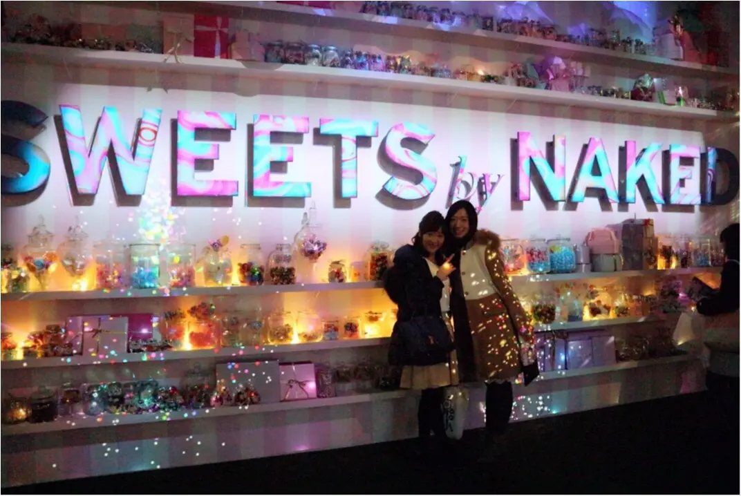 『お菓子の街』が表参道に現れた!キャンディのネオン看板❤︎ハチミツの街灯❤︎ブラウニーの石畳❤︎チョコレートの惑星❤︎カップケーキの火山…お菓子の魔法にかけられて✨≪samenyan≫_6