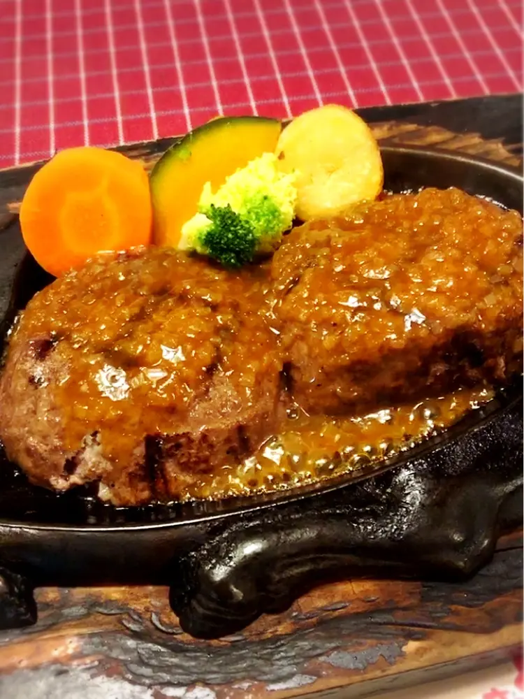芸能人も大注目!?静岡でしか食べられないジューシーハンバーグ♩【さわやか】_4