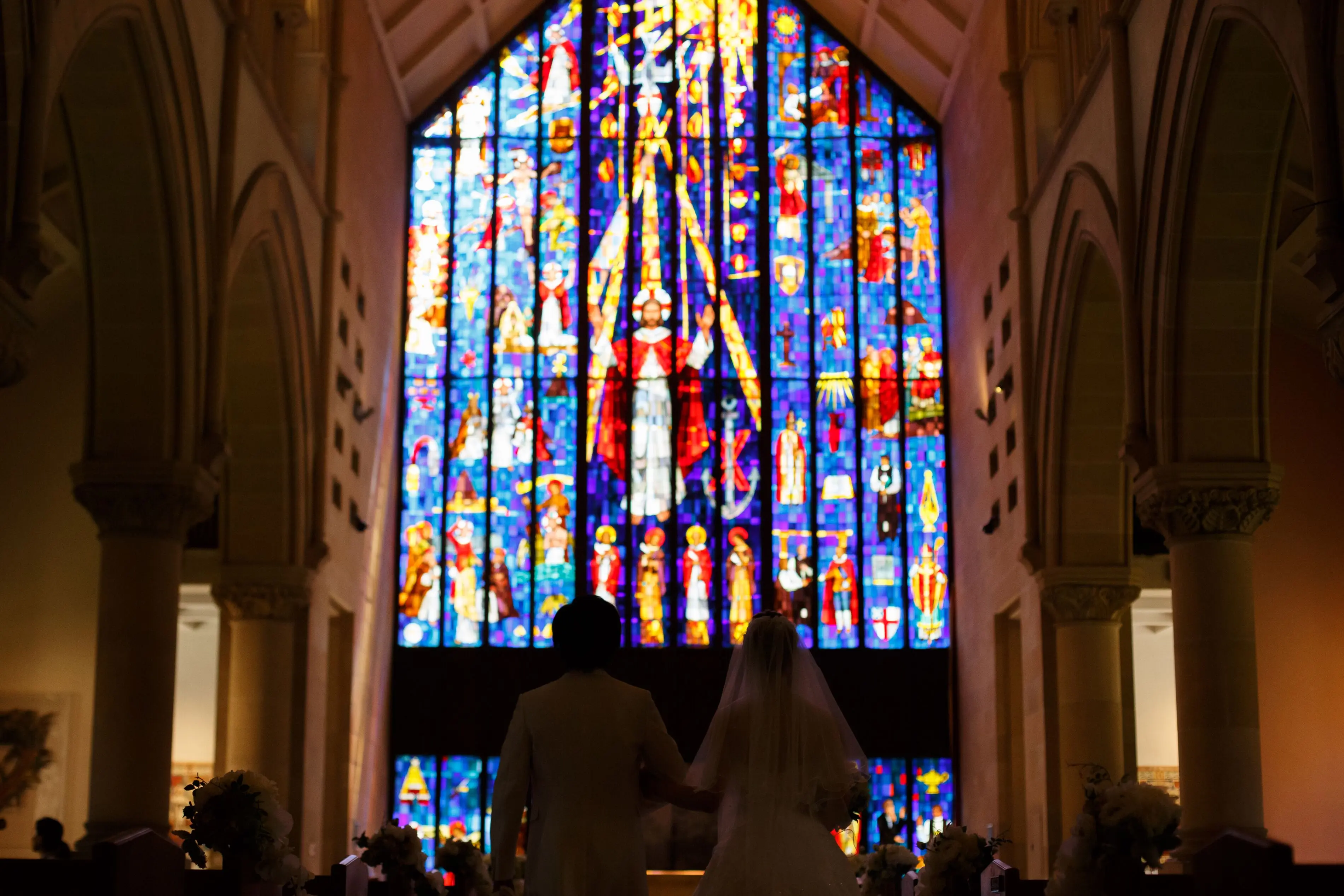 ハワイ挙式 幻想的なステンドグラスが魅力的 セントアンドリュース大聖堂にて結婚式を挙げました Moreインフルエンサーズブログ Daily More