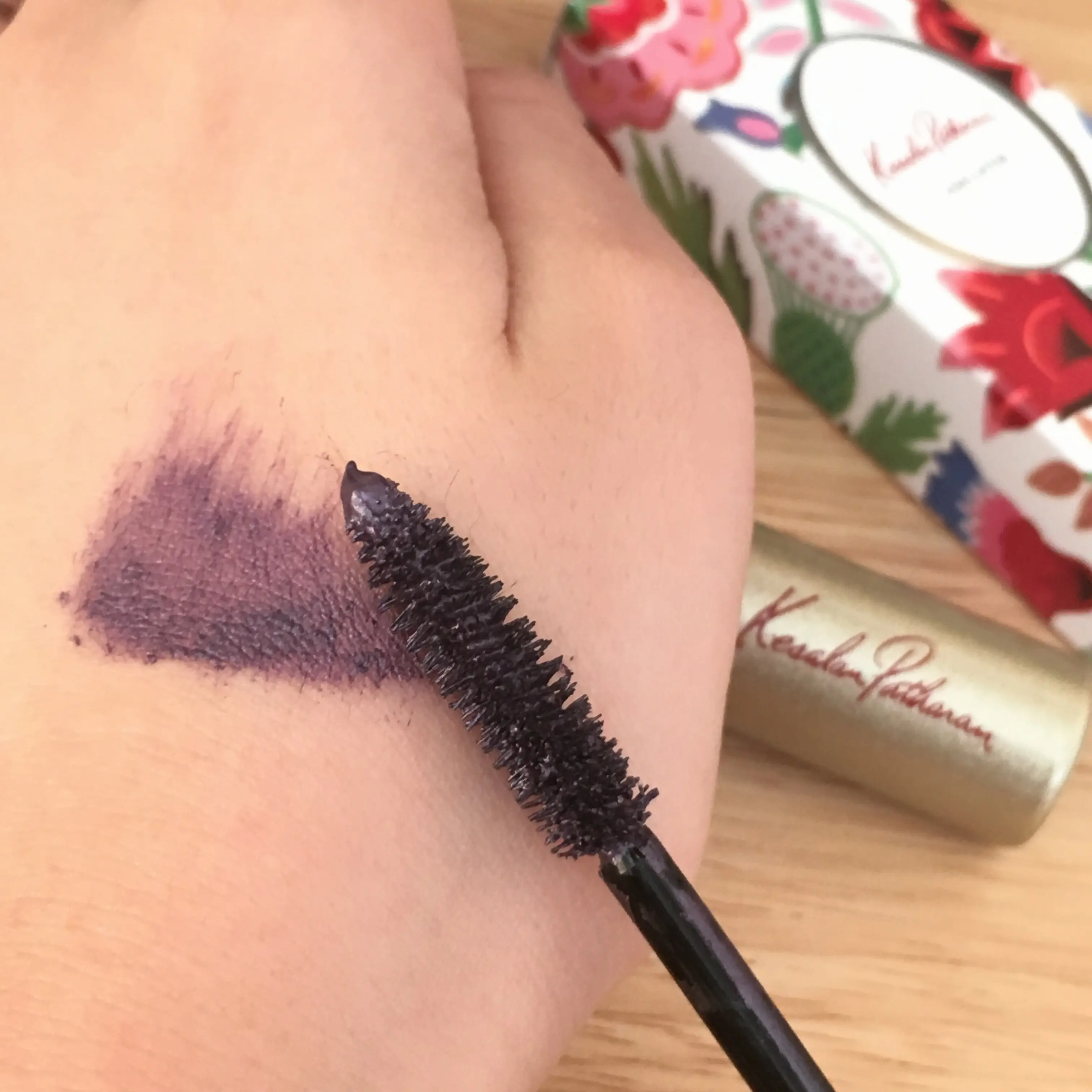 気品あるまなざし、うるおう唇を手に入れて♡ メイクもワンランクアップ間違いなし!_3