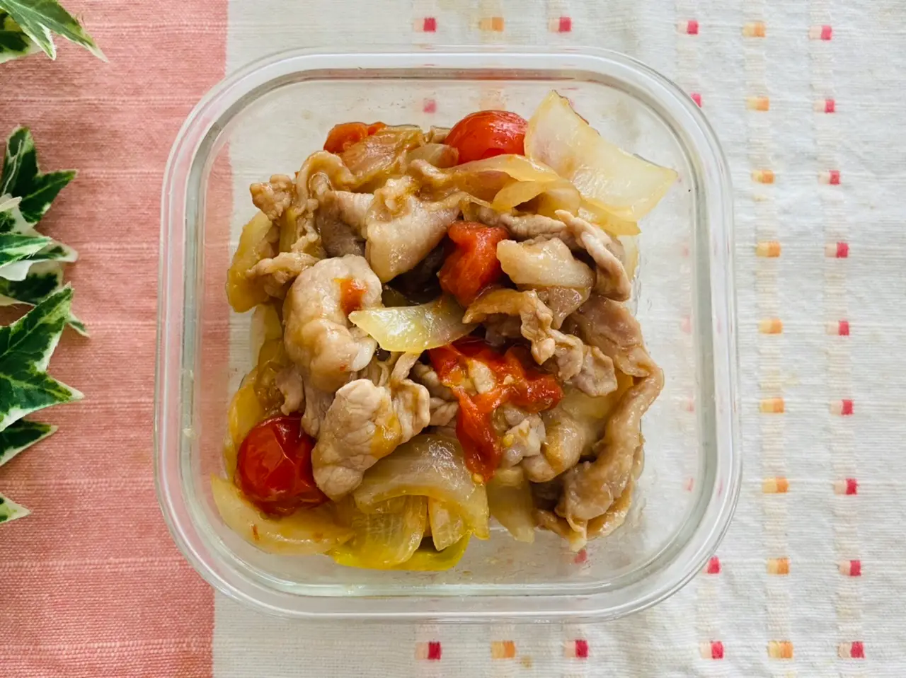 ゆうがおと豚肉の生姜炒め