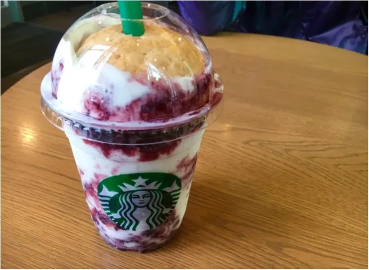 まるでパフェ❤️【スタバ】に史上初の《フォトジェニックすぎるフラペチーノ》が登場!_3