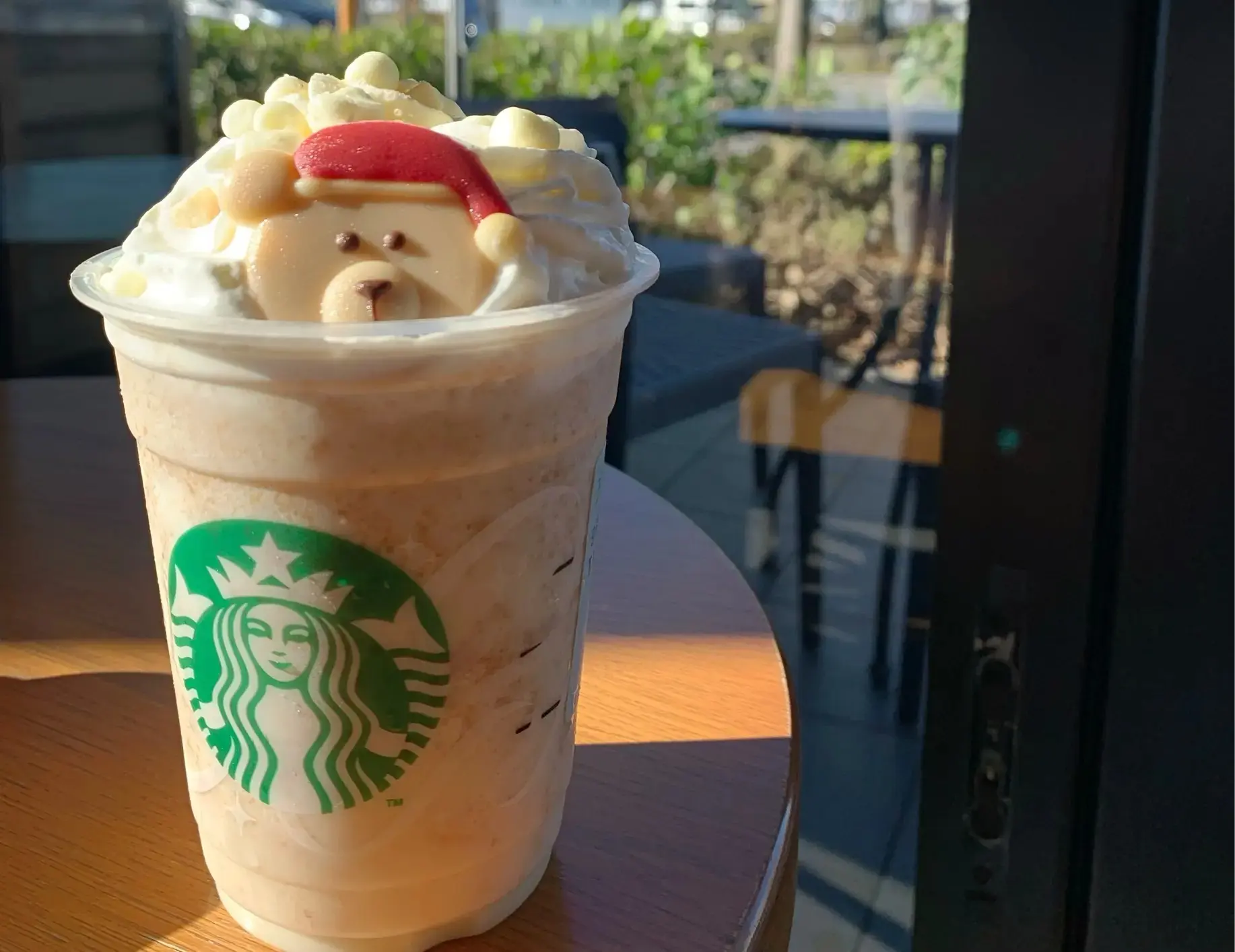 スタバの「サンタ ベアリスタ チョコレート」