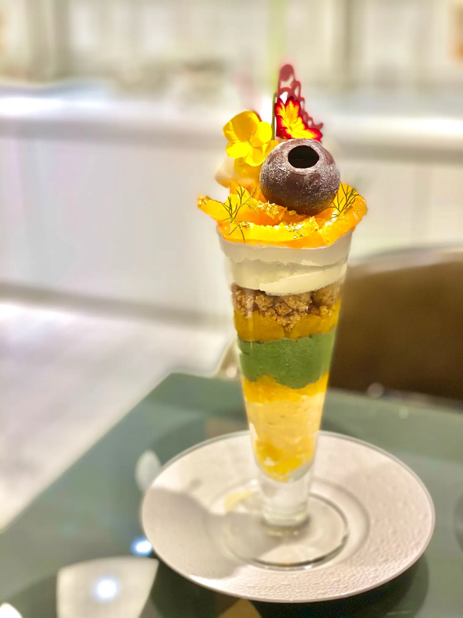 【BARNEYS CAFE】で食べられるのは豪華で上品なパフェ!_1