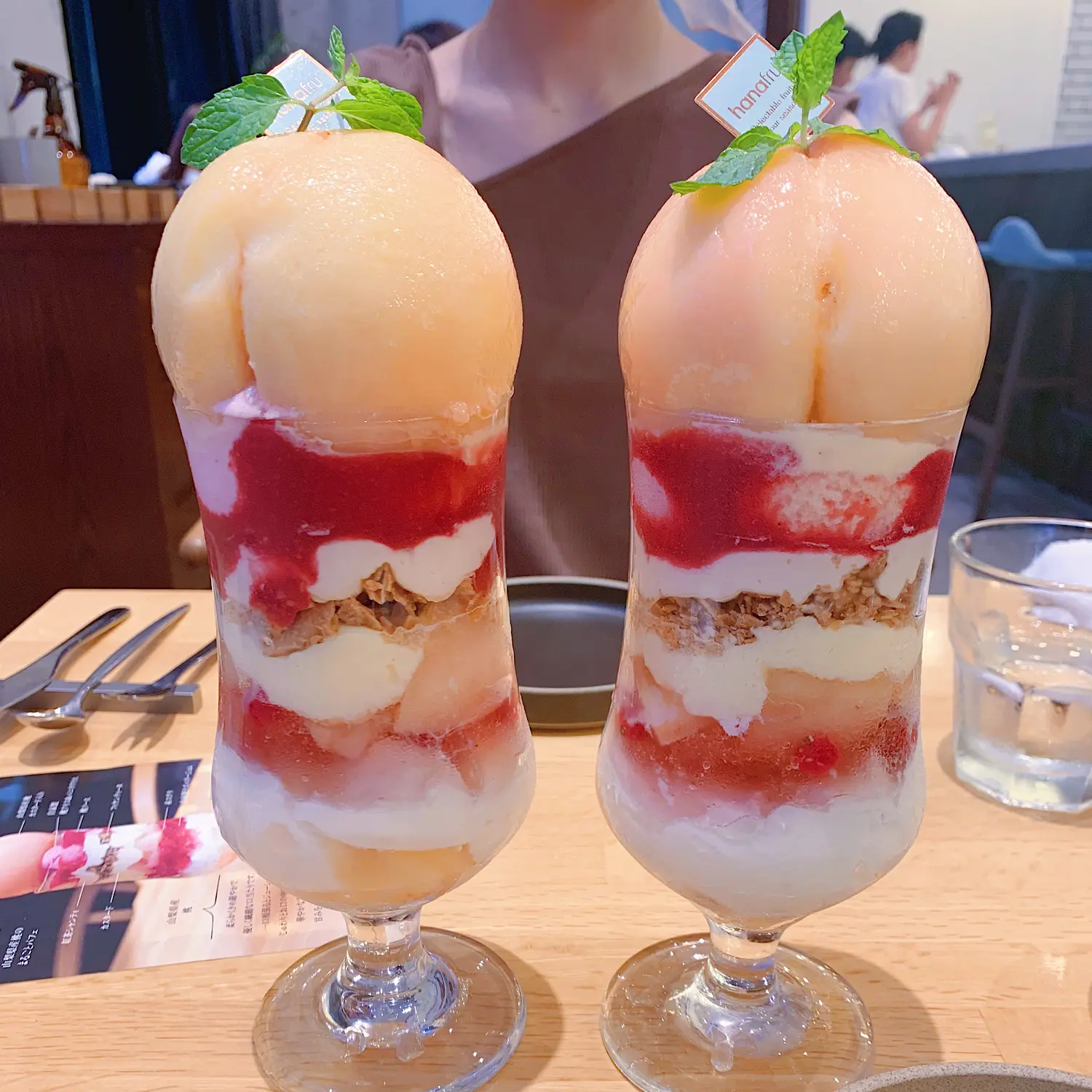 【FRUiT hanafru 】桃しか勝たん♡可愛すぎる山梨県桃のまるごとパフェレビュー_1