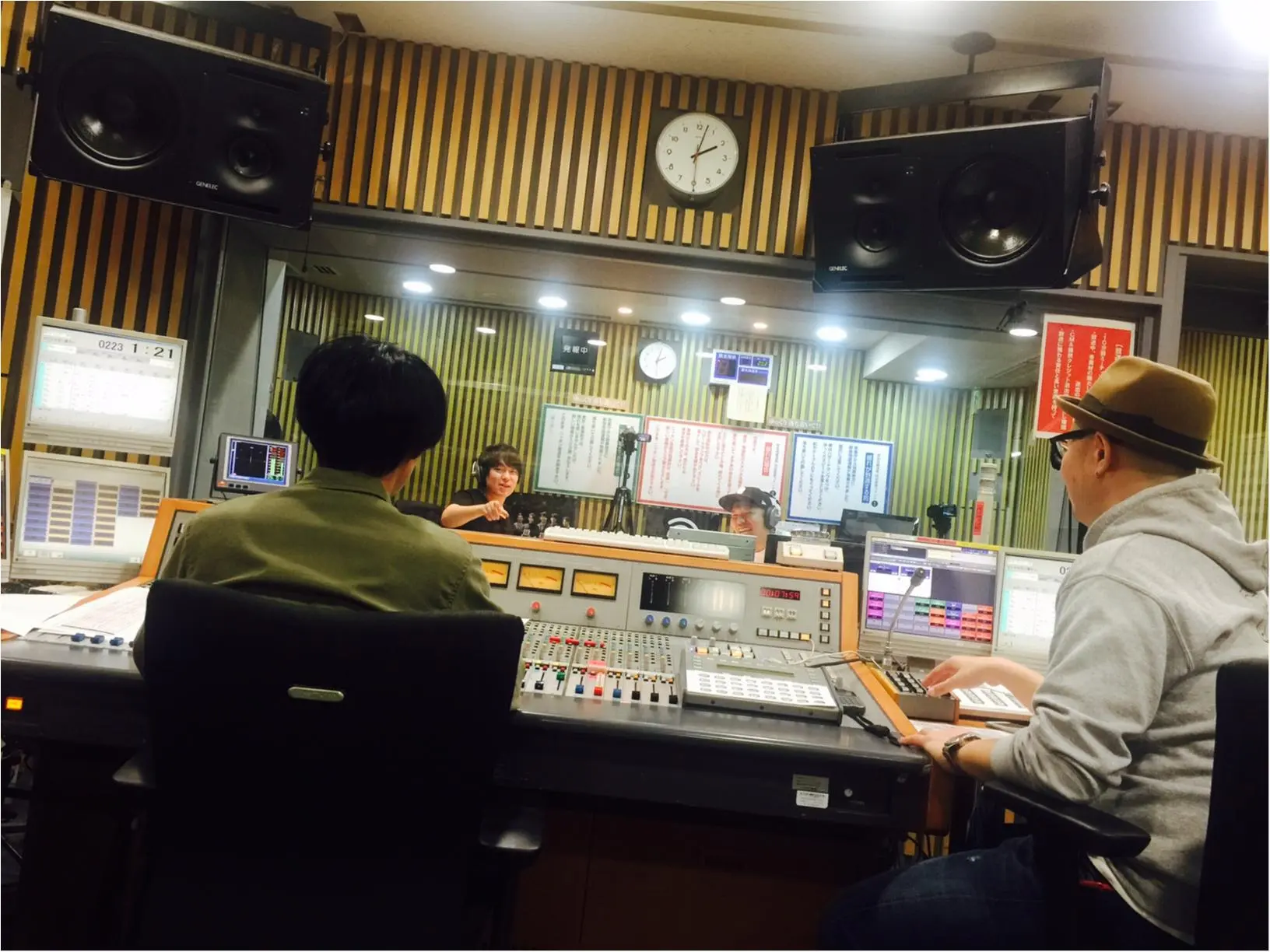 【ウラMORE】ウーマンラッシュ村本さんのラジオの裏側、突撃取材!_3