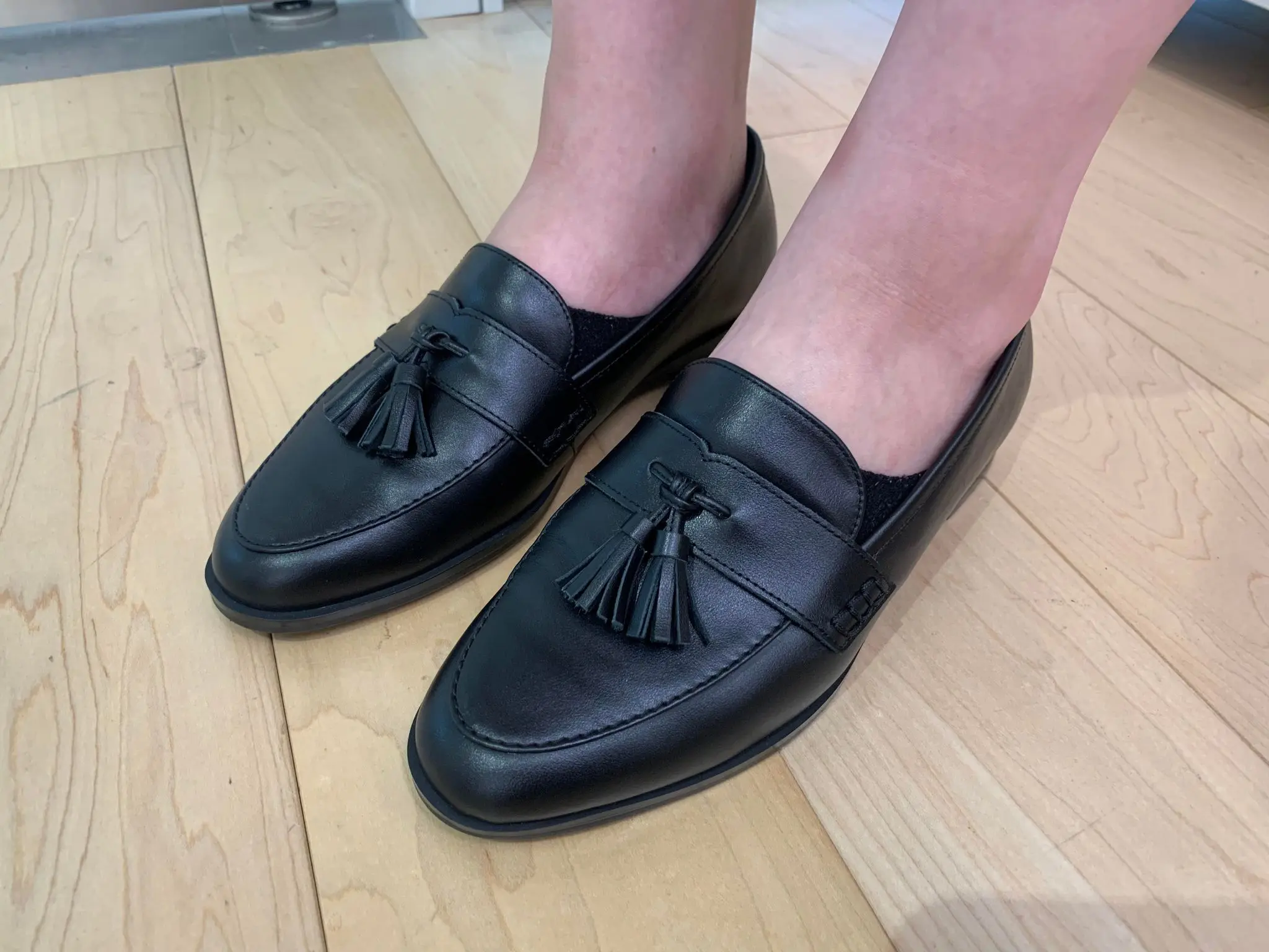 パンプス難民必見 かかとすぐ脱げる問題 を軽減するおすすめブランドはこれ Moreインフルエンサーズブログ Daily More