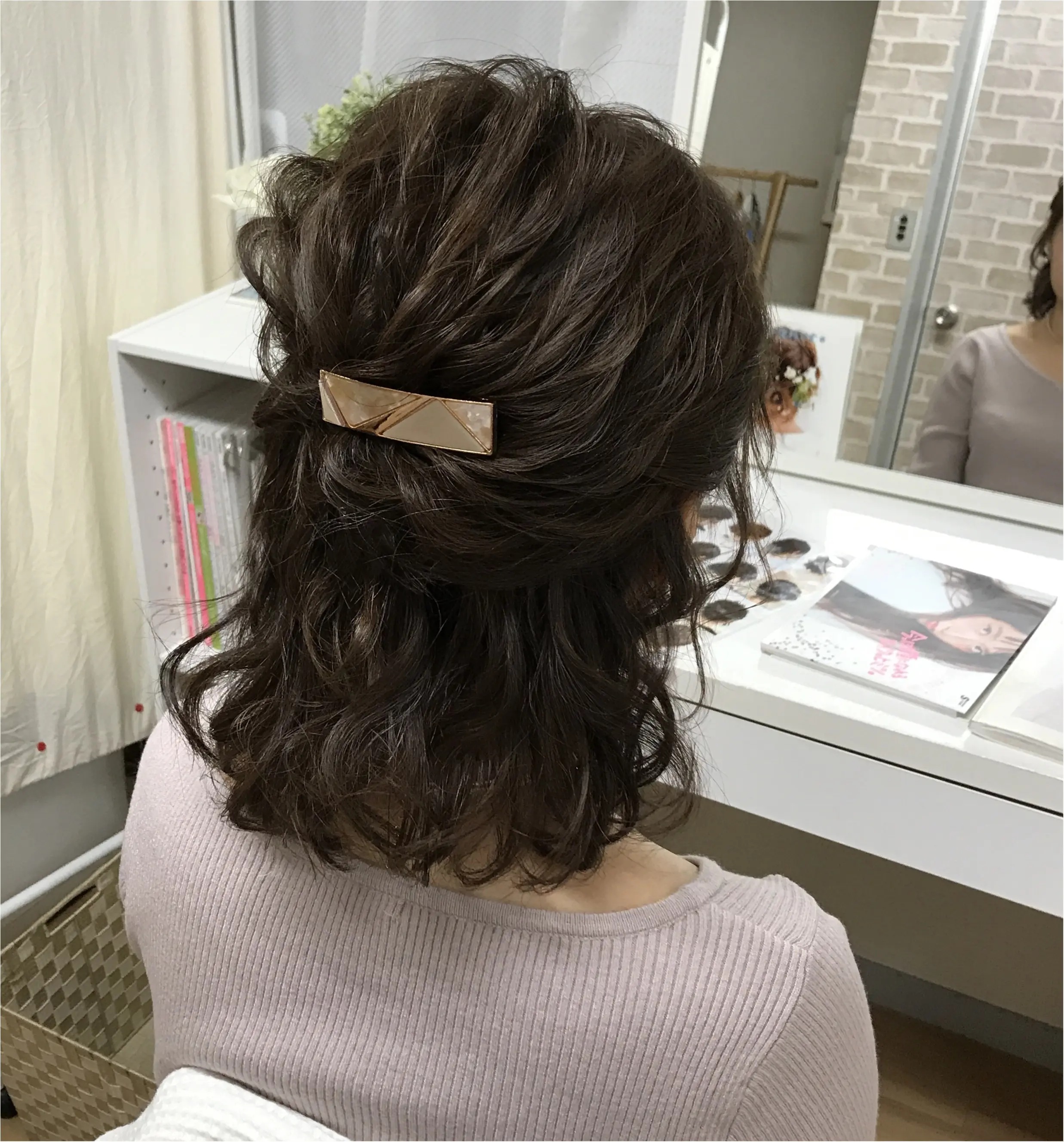 【女子力アップヘア】可愛すぎないのがポイント!《アラサー女子》のおすすめ上品ヘアアレンジ★_4
