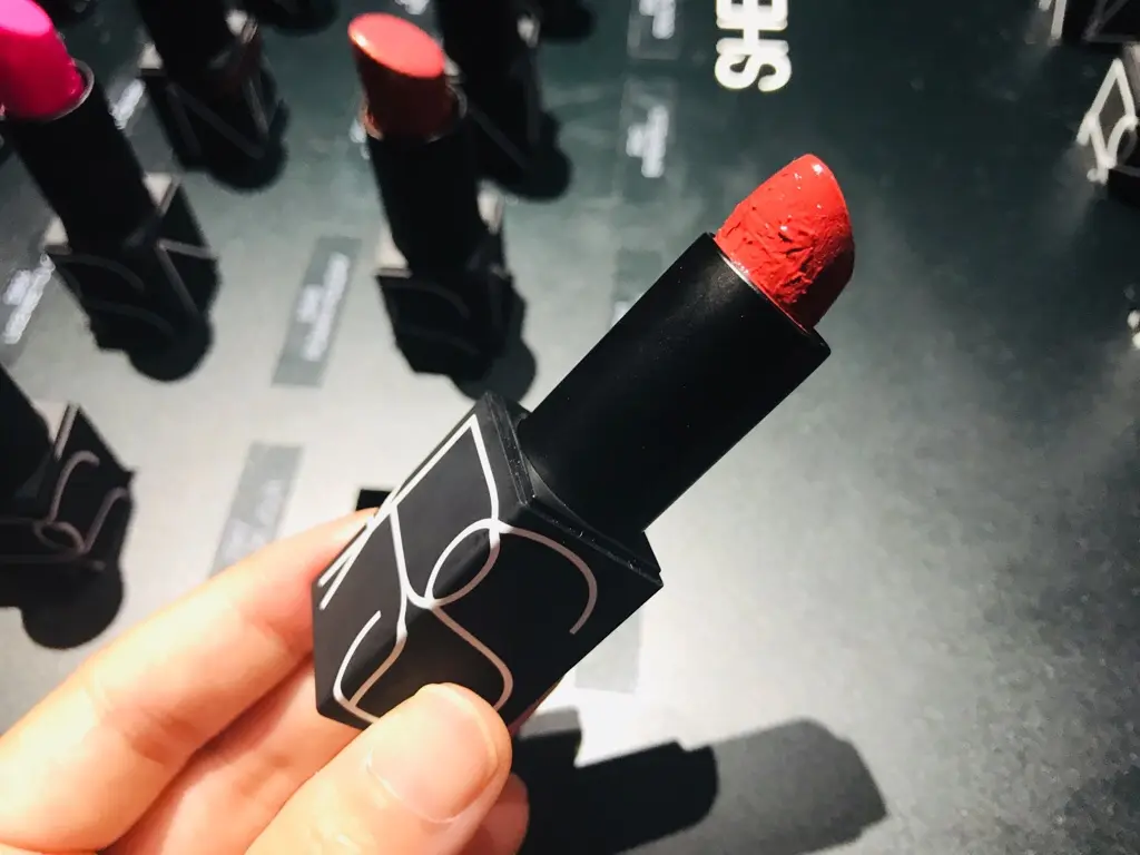 【NARS】豪華!リップ12色入りサンプルGET★新作リップ計72色がズラリと勢揃い♡_5