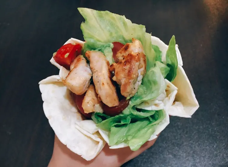 【食卓で旅する/トレ飯】〜メキシコ編〜おうちで簡単ハニーチキンの彩りタコス_2