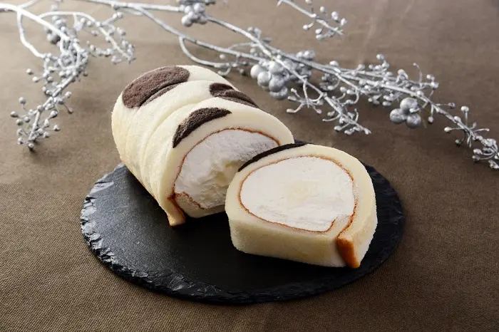 【コンビニスイーツ】『ローソン』の「大きなもち食感モーモーロール」