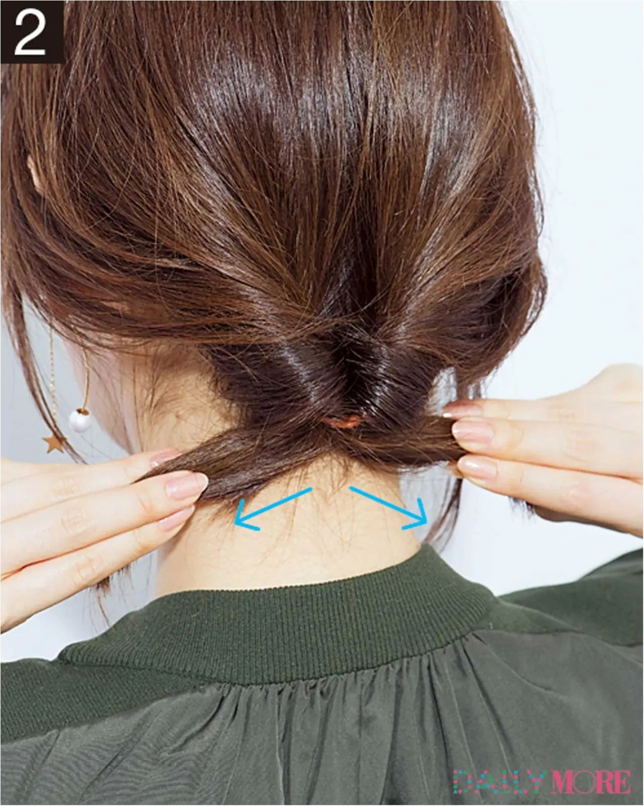 広がる毛先にもう悩まない! 梅雨の「じゃじゃ馬ヘア」手なずけヘアアレンジ <押え込みくるりんぱ編>_4
