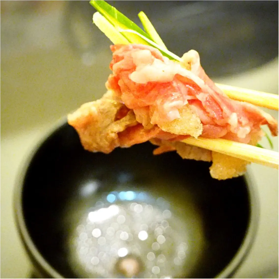 暑い夏こそ食べなきゃ♡塩すき鍋は特製の氷ダレをのせてさっぱりとした味わい_8