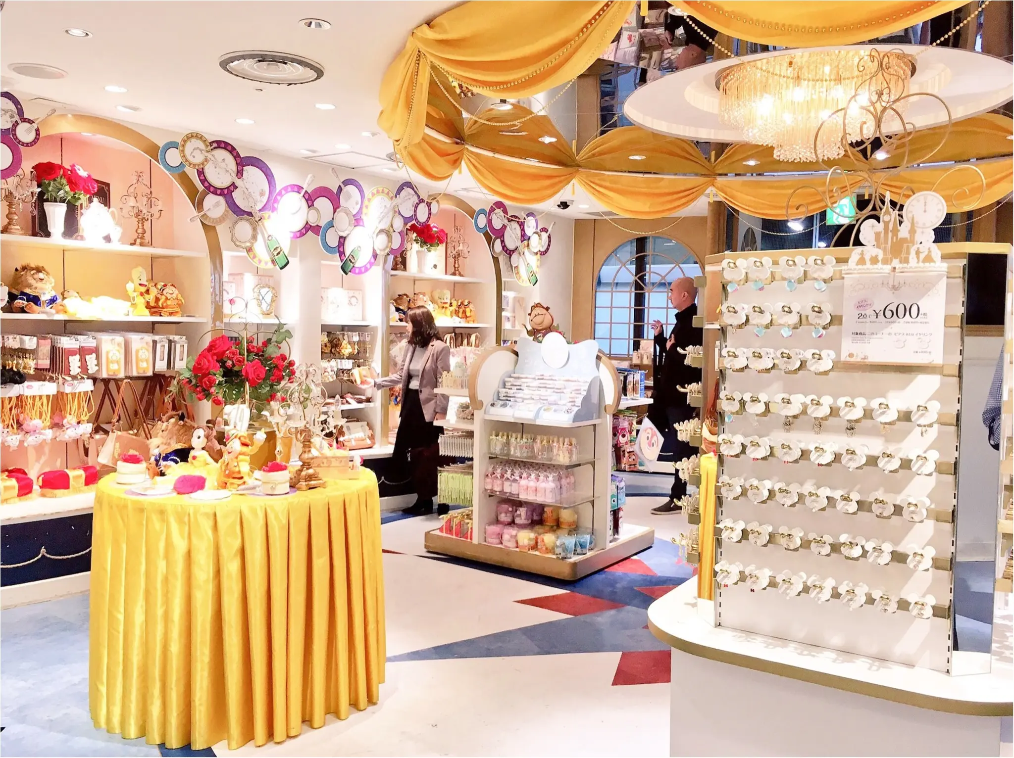 ♡Be Our Guest♡まるで舞踏会に招待されたみたい!渋谷ディズニーストアの『美女と野獣』デコレーションをご紹介(﹡´◡`﹡ )_8