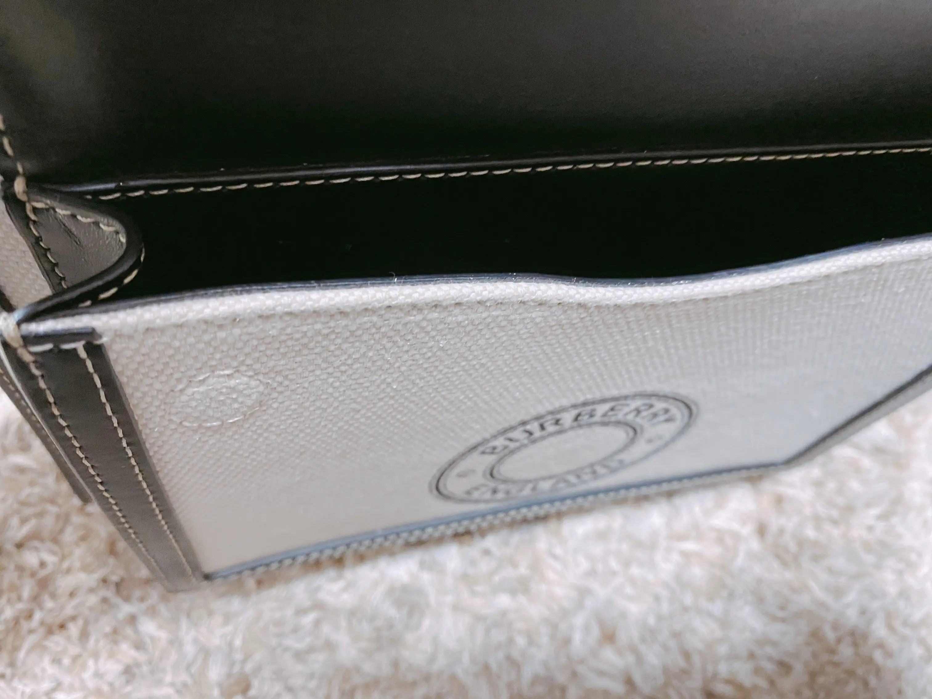 今話題の【Burberryのポケットバッグ】をGET!_3