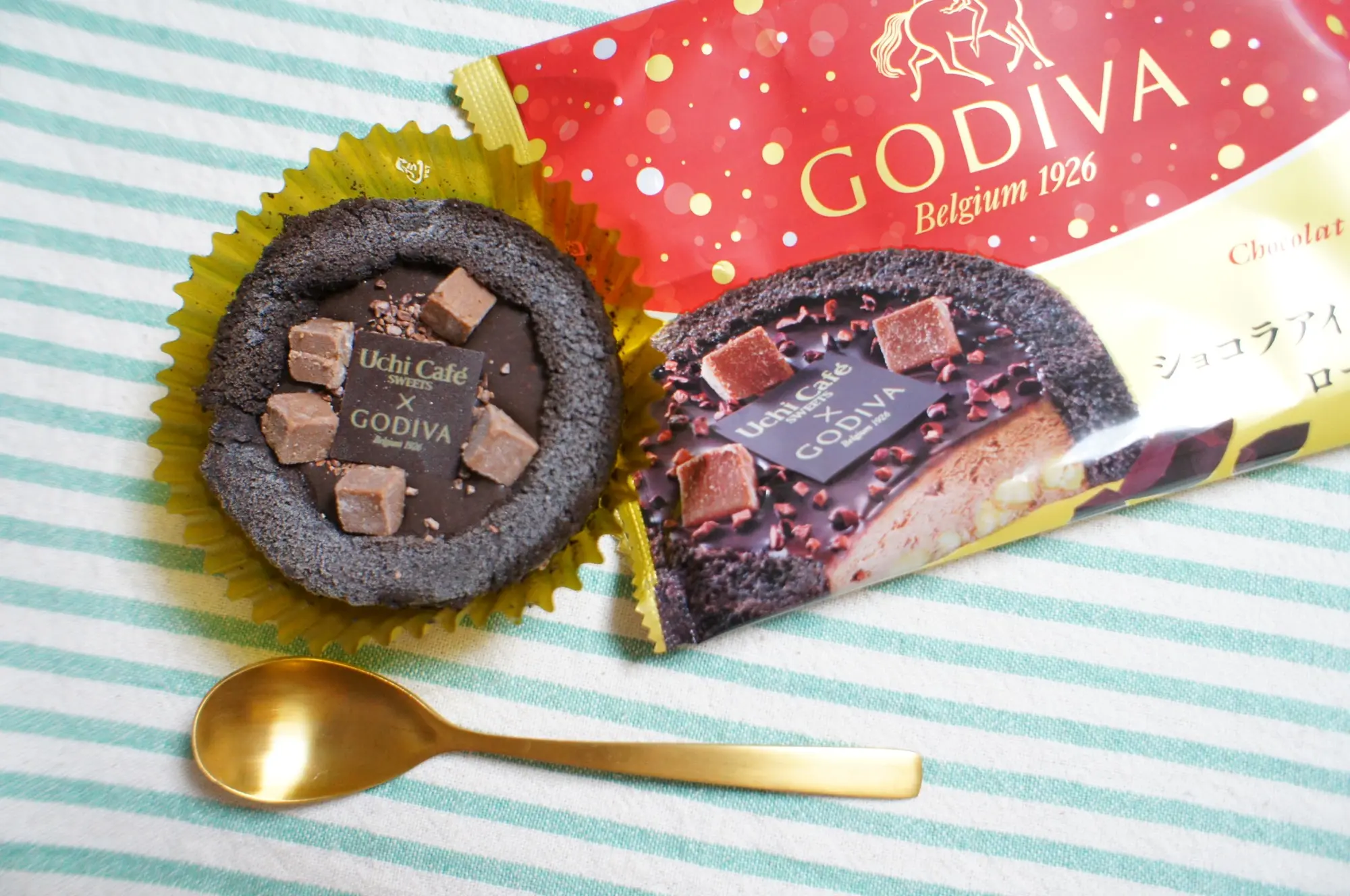 《大人気❤️コラボスイーツ!》【LAWSON × GODIVA】ショコラアイスクリームロールケーキが絶品☻_3