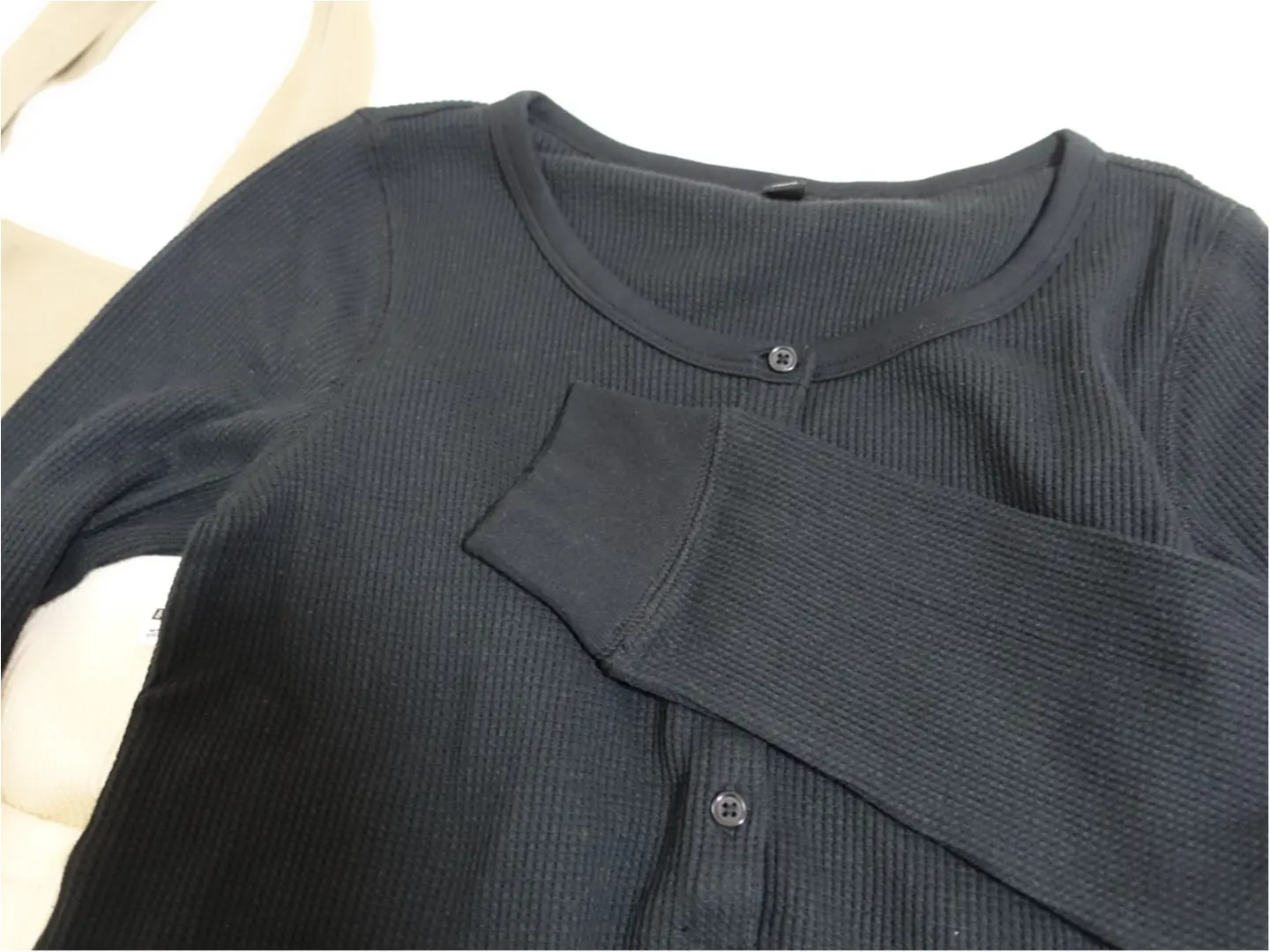 【UNIQLO】ワッフルTはプチプラで❤︎ボタンがついてさらに可愛くなって1500円!_3
