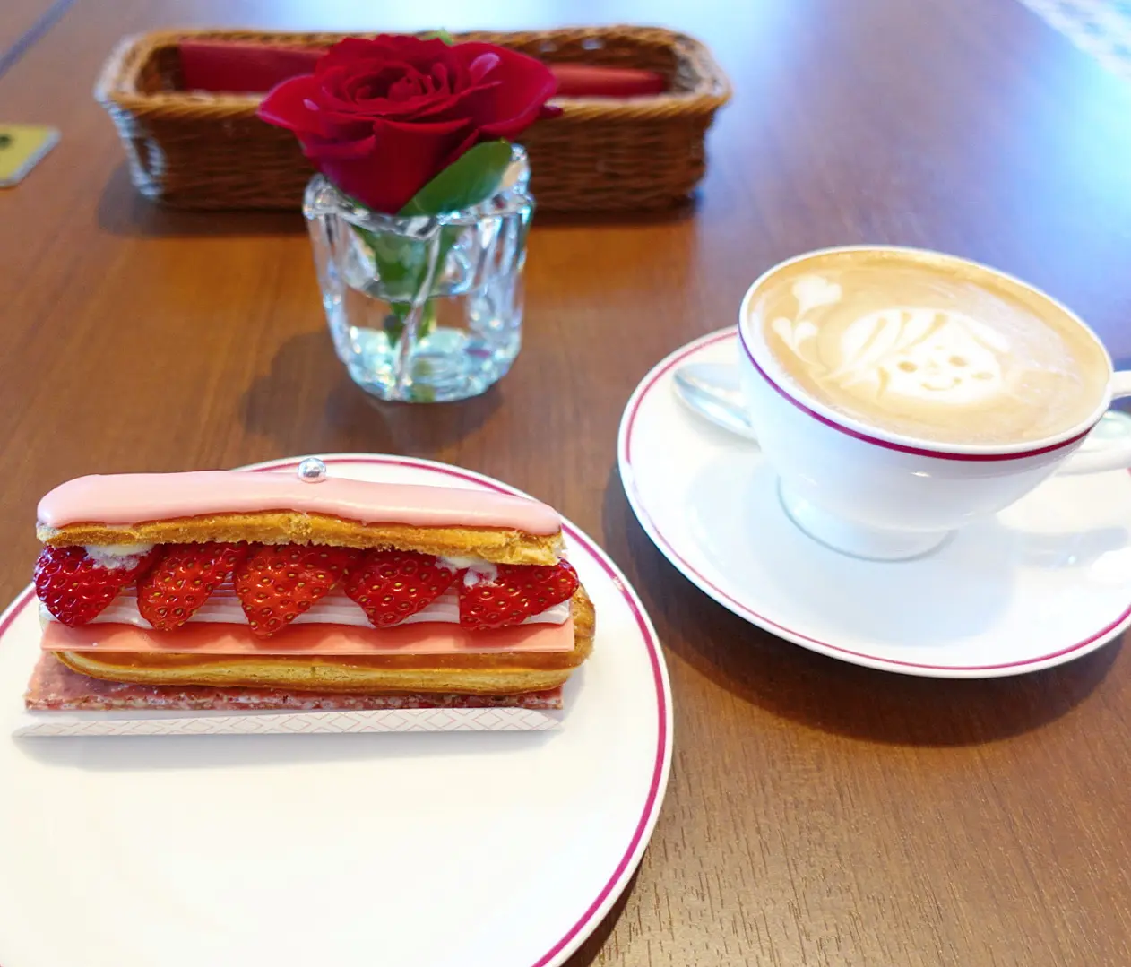 セント レジス ホテル 大阪「ルドール」のエクレアが絶品!今まで食べてきたエクレアの中で最高!?_1