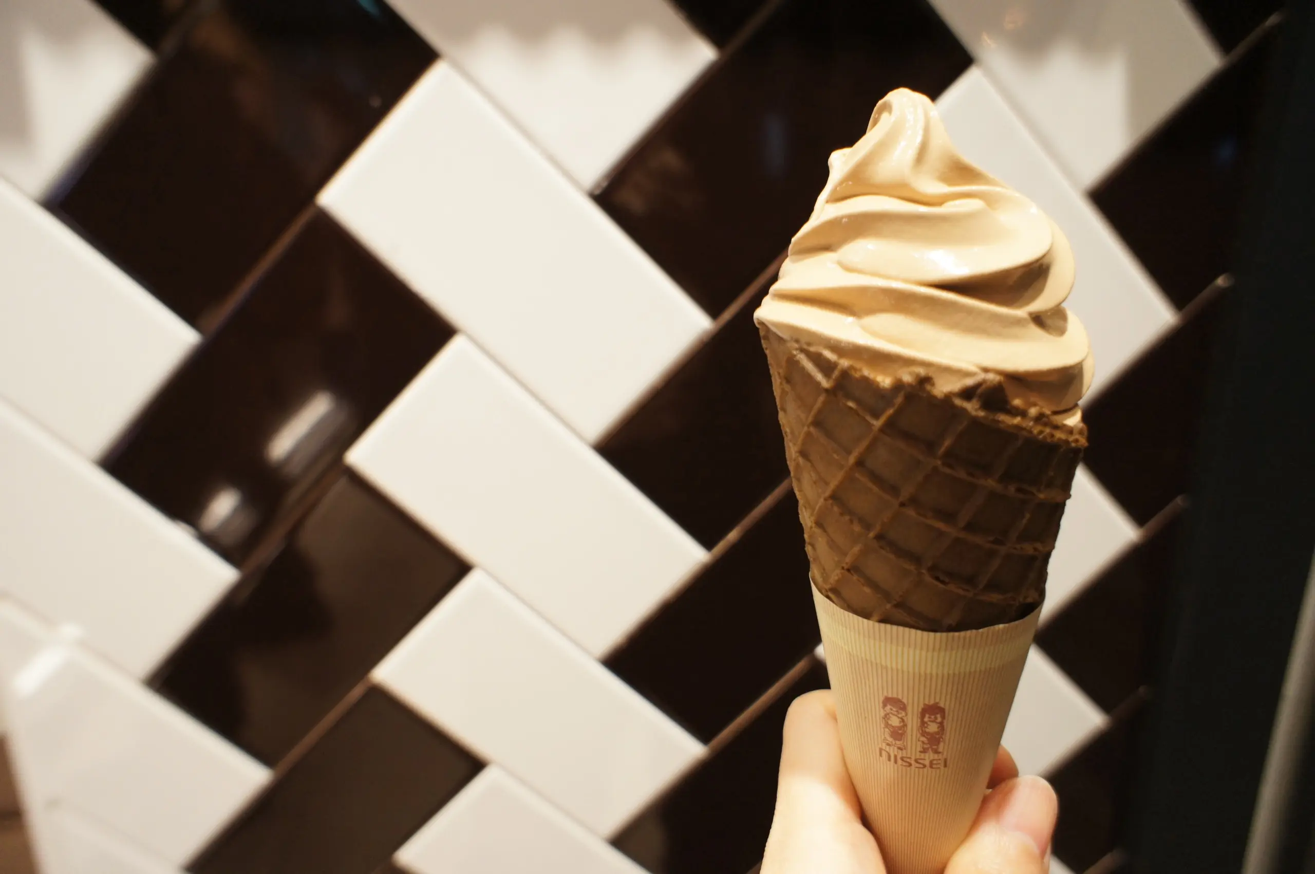 《ご当地MORE❤️横浜》生チョコ発祥のお店【Sils Maria(シルスマリア)】の生チョコソフトクリームはリピート必至☻_1