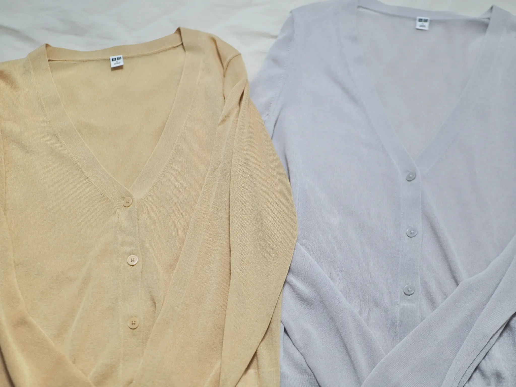 【UNIQLO】夏の日焼け&冷房対策に!限定価格の《ライトVネックカーデ》が超便利♡_1