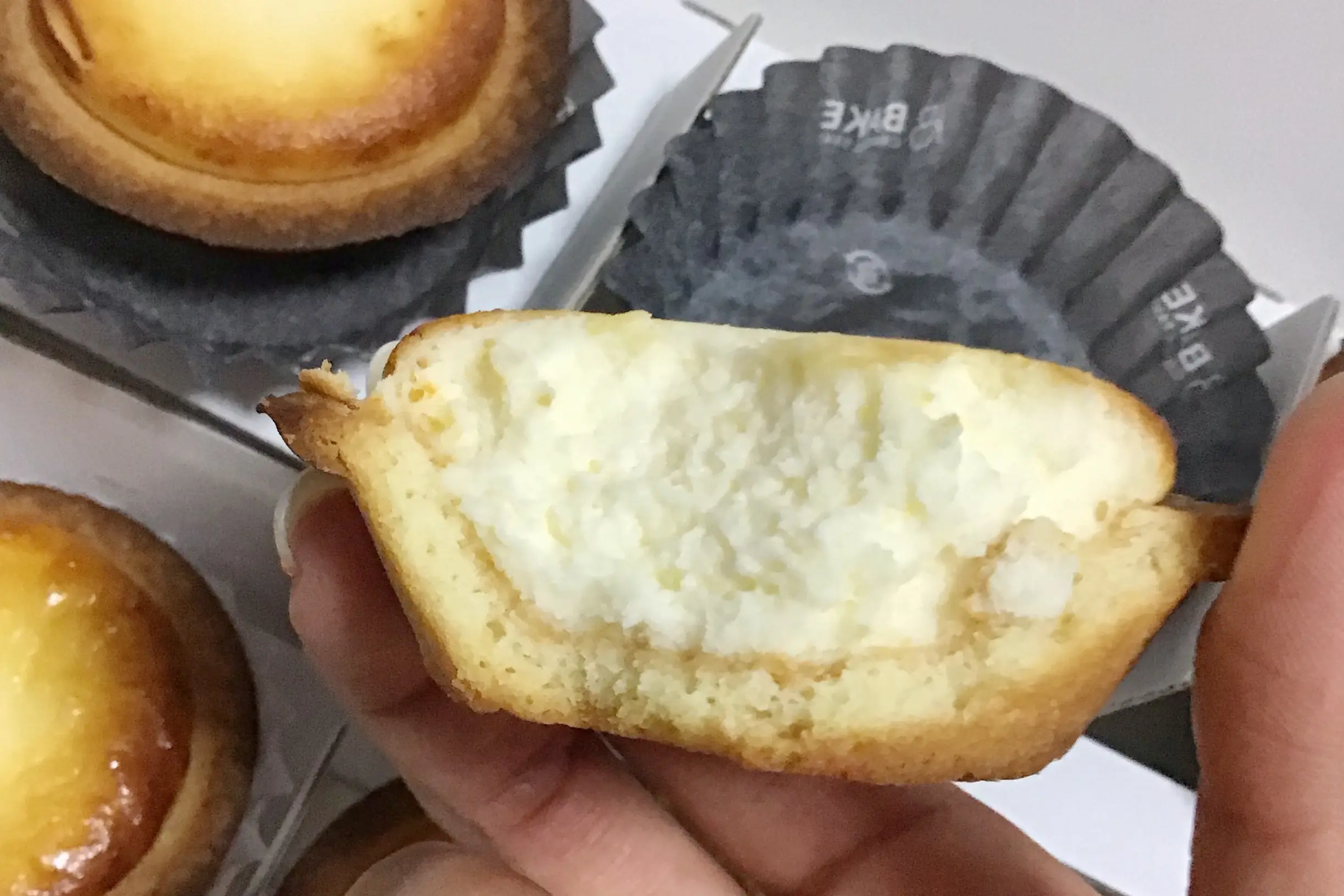 【#ご当地スイーツ】1周年記念にあの大人気フレーバーが復活!BAKE広島店限定「瀬戸内レモンチーズタルト」を手土産にいかが?_3