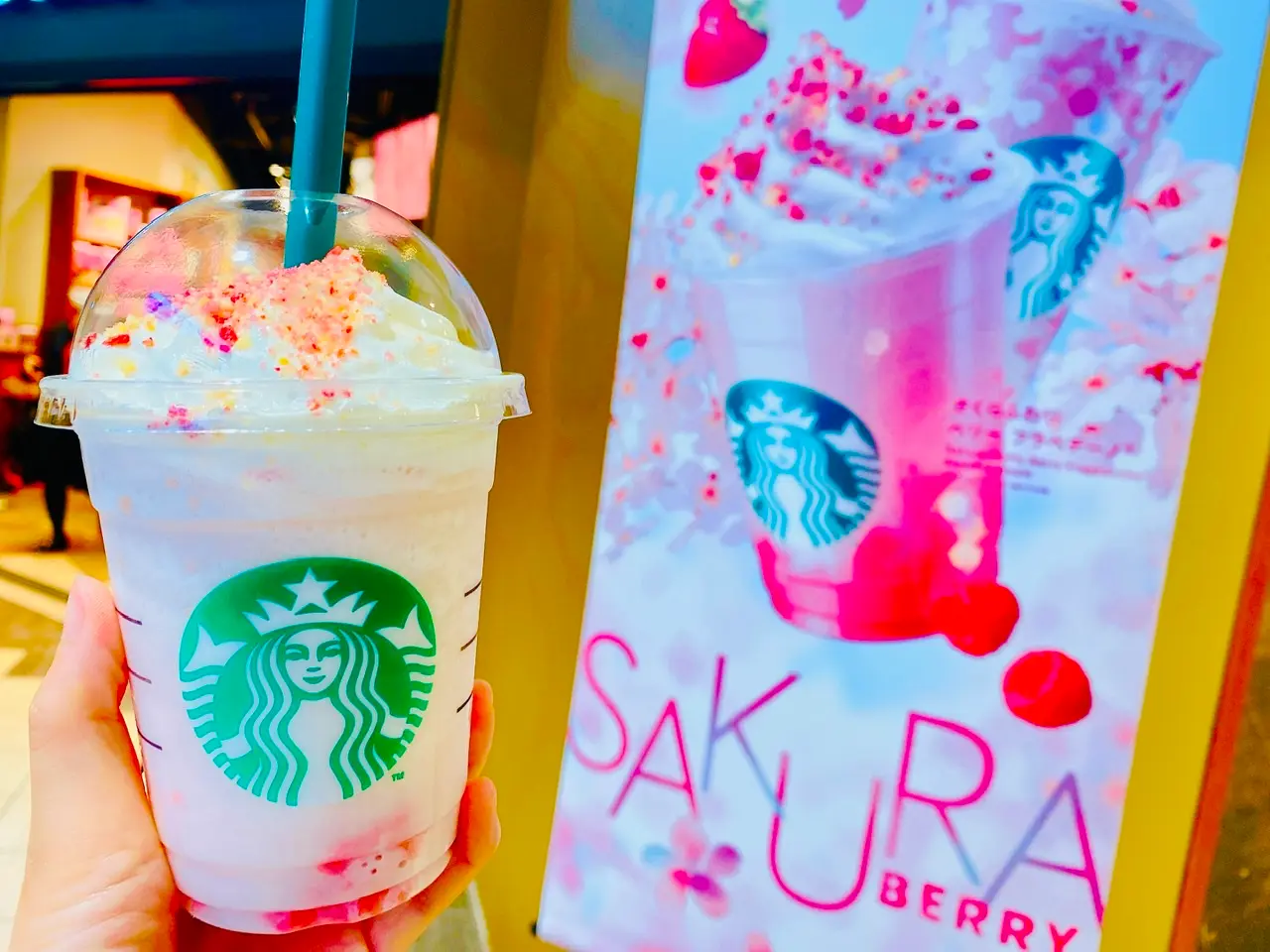 【スタバ新作】可愛いの極み♡SAKURAシーズン到来《さくらふわり ベリー フラペチーノ》は絶対飲んで!_1