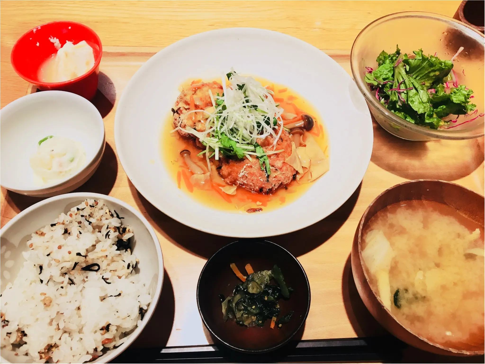 羽田空港でひと休み。お腹が減ったらココ!!_1