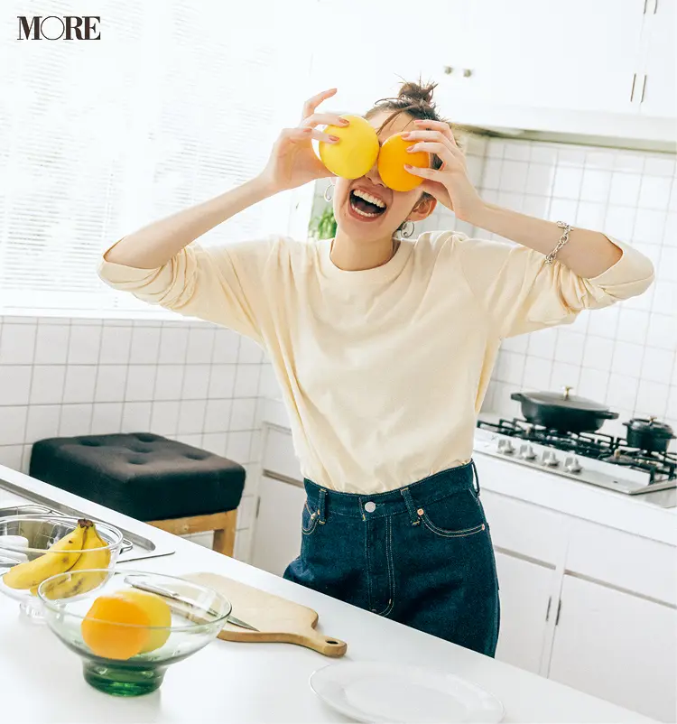 朝食でビタミン補給♬ 佐藤栞里主演「全気温対応コーデ」着回し5日目_1