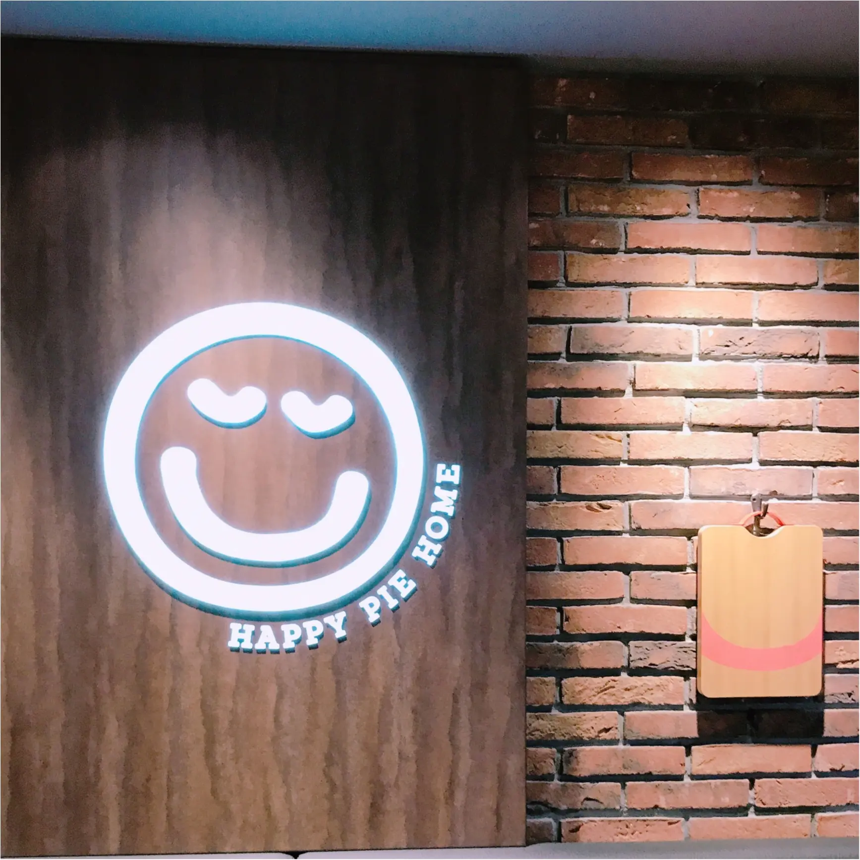 ★食べるのがもったいない⁉︎『Pie face』のにっこりパイが美味しくて可愛すぎる★_1