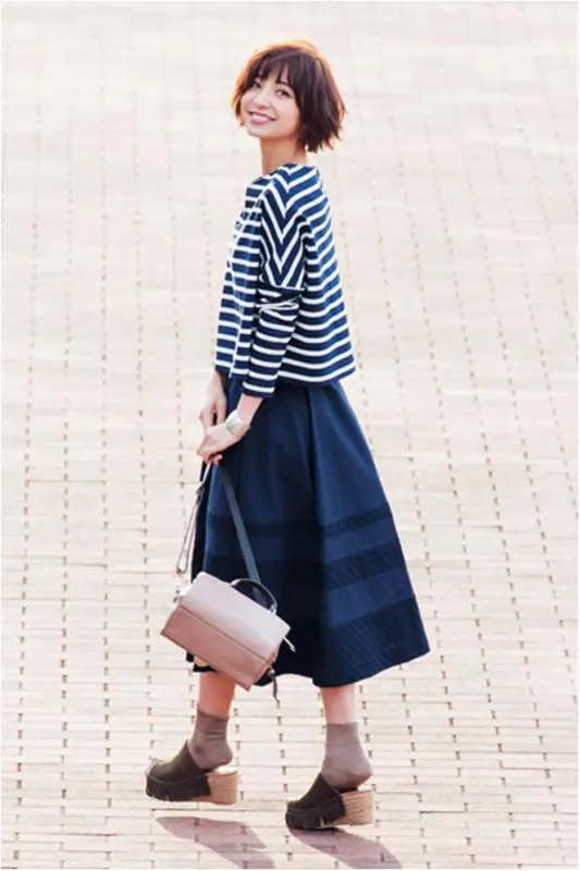 【2月に買って4月までずっと着る!】篠田麻里子のスカート着まわし×3_1