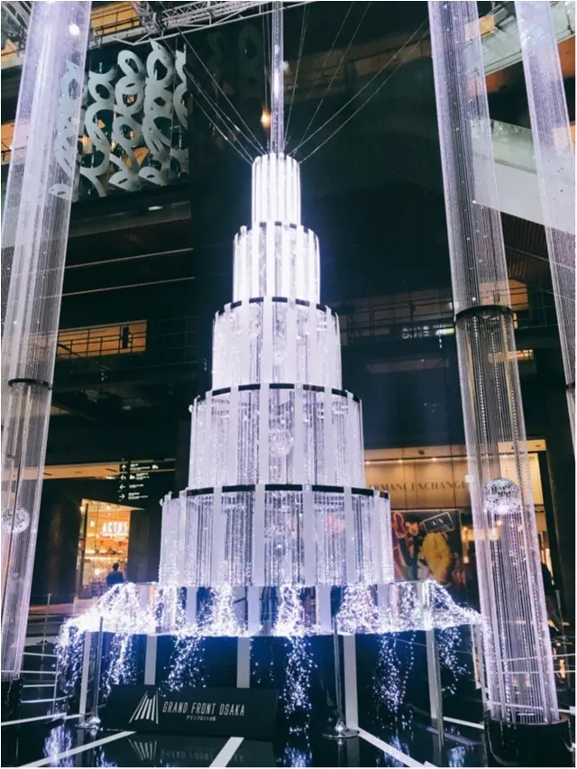 光のアート☆スワロフスキークリスタルのツリーで特別なクリスマスに♡_1