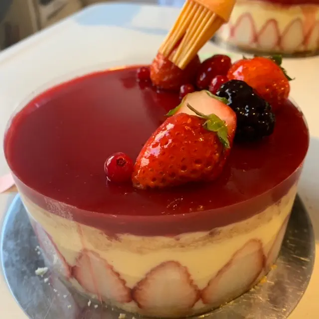 【手作りケーキ】本格的な『フレジェ』作り♡初心者でもお店のような仕上がりに…?!♡_12