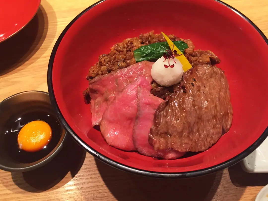 ご褒美ランチにぴったり!な大人の牛丼☻和牛贅沢重@神楽坂♡_1