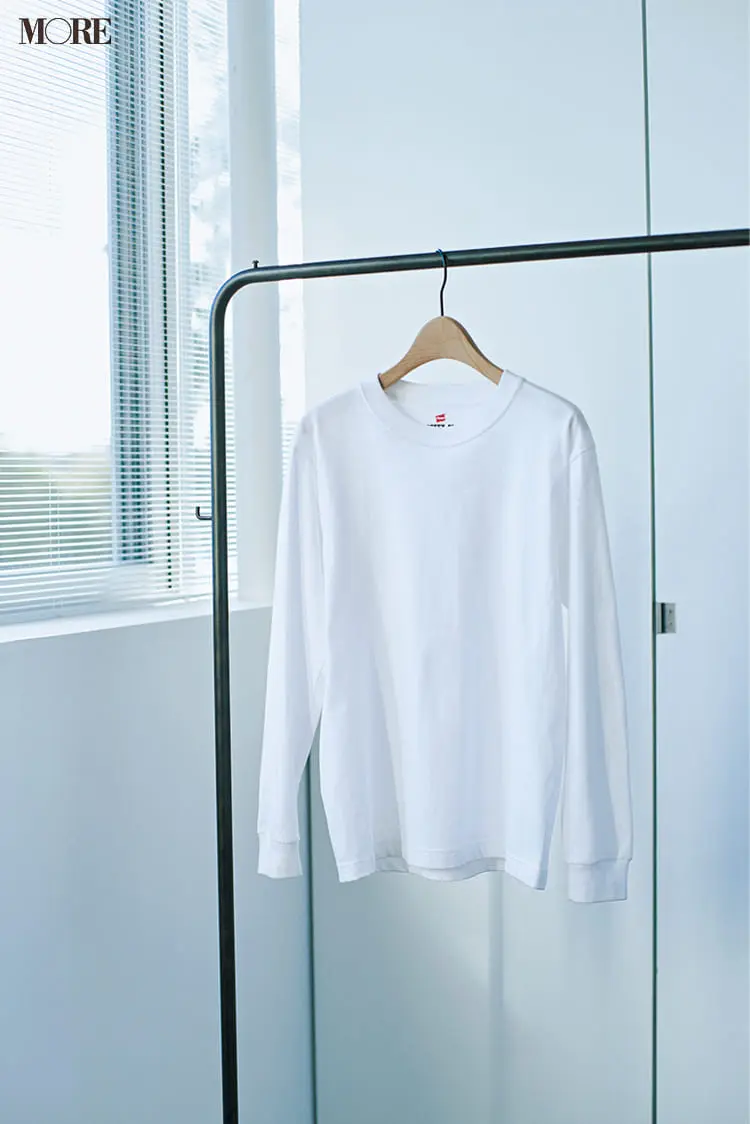 白ニットコーデ【2020冬〜春】- 着膨れしない細見えテクニックなど、白い服の最旬レディースコーディネートまとめ_55