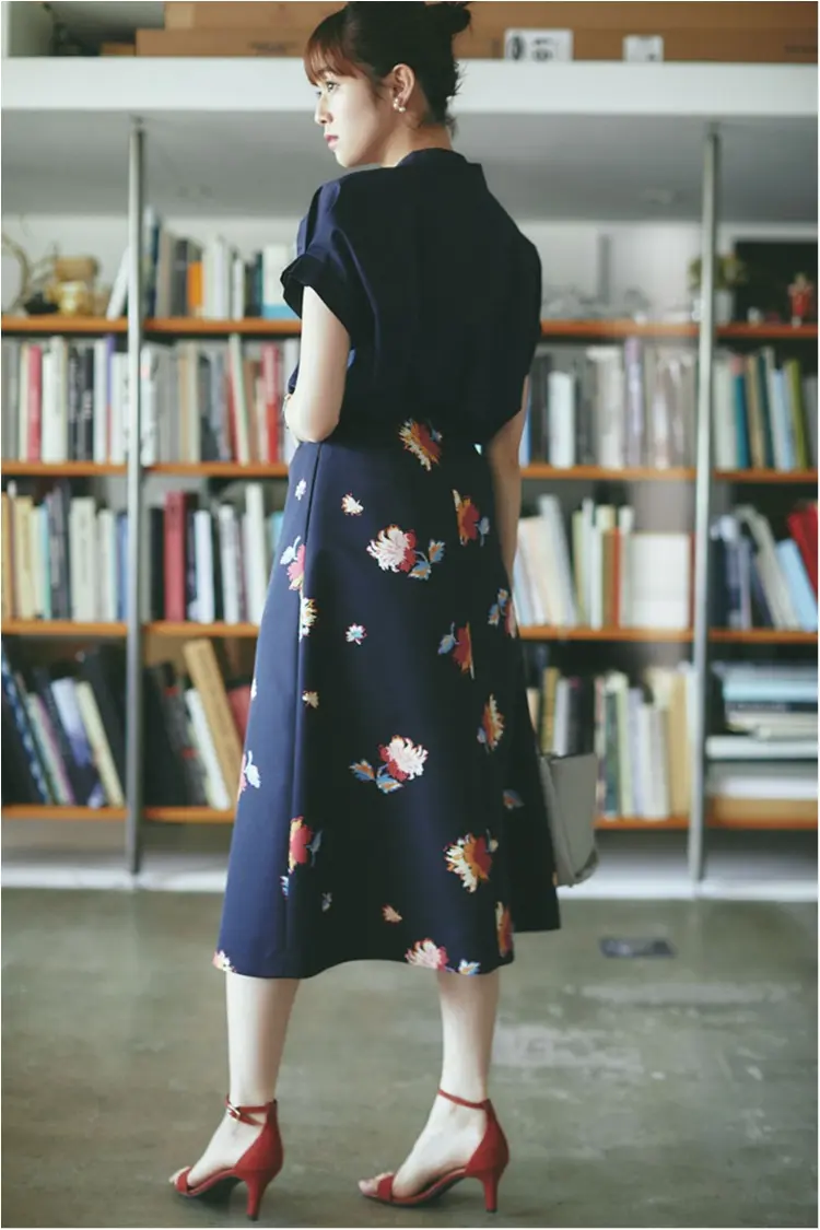 秋に着たい 甘すぎない花柄コーデ 9選 18年版 ファッション ファッション コーディネート 代 Daily More