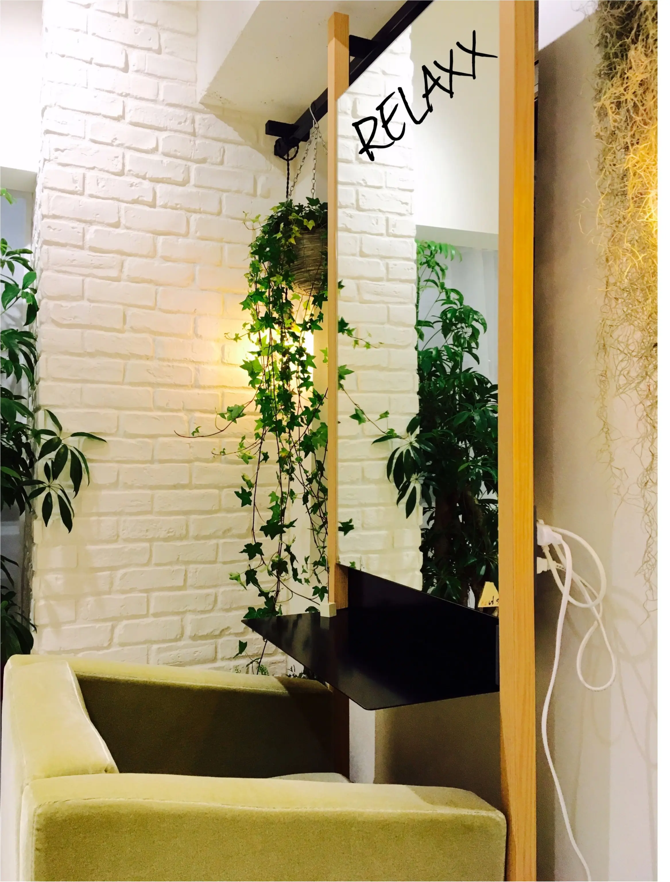 ▶▶≪RELAXX≫でヘアメンテと〈vis〉の白のトップスコーデ【はるな】_2
