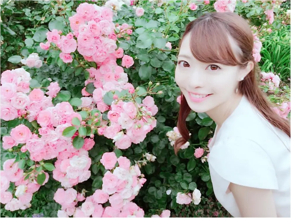女の子の憧れ♡バラ園で素敵なひと時を、、(*^ω^*)_12