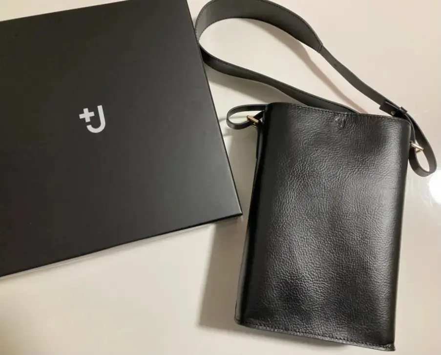 ユニクロ『+J』のレザーバッグ