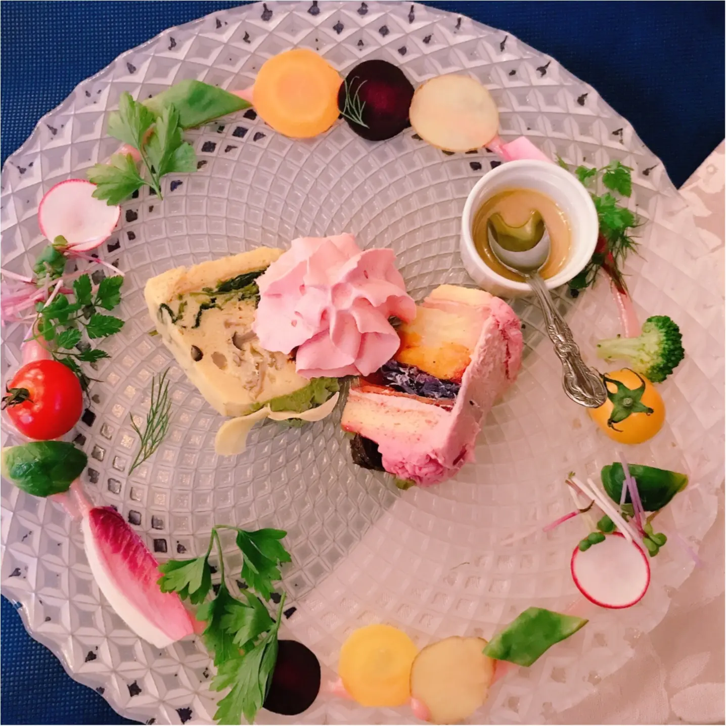 ★甘くないケーキ?!フォトジェニック&とーってもヘルシーな『ベジデコサラダ 』★_4