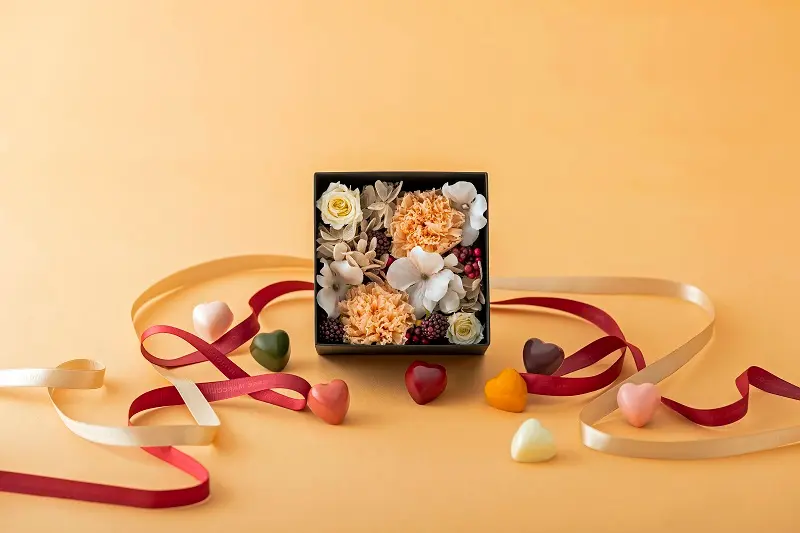 【母の日ギフトおすすめ】『ピエール マルコリーニ』の母の日限定「チョコボックス」の花