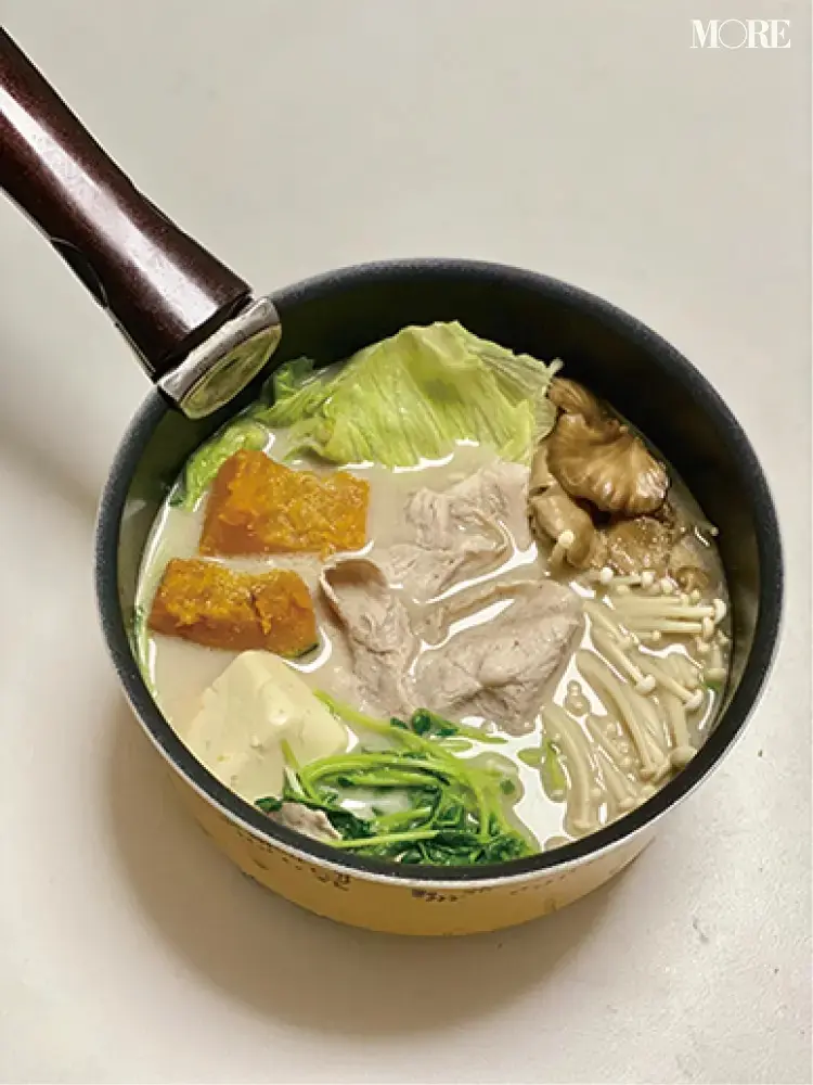 野菜がたくさん入った鍋