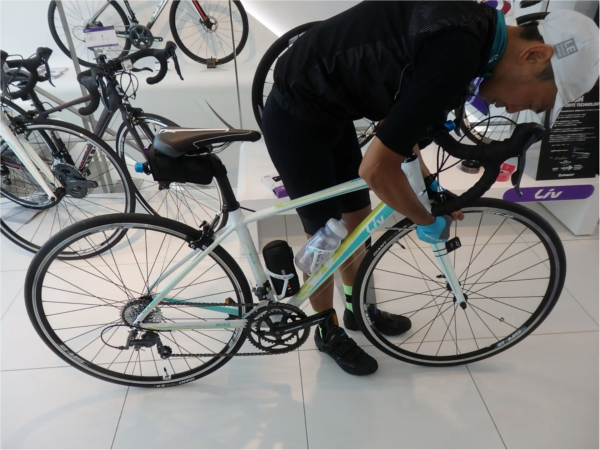 ロードバイク初体験!元オリンピック選手からしっかり教わります!#ツール・ド・東北【#モアチャレ あかね】_3