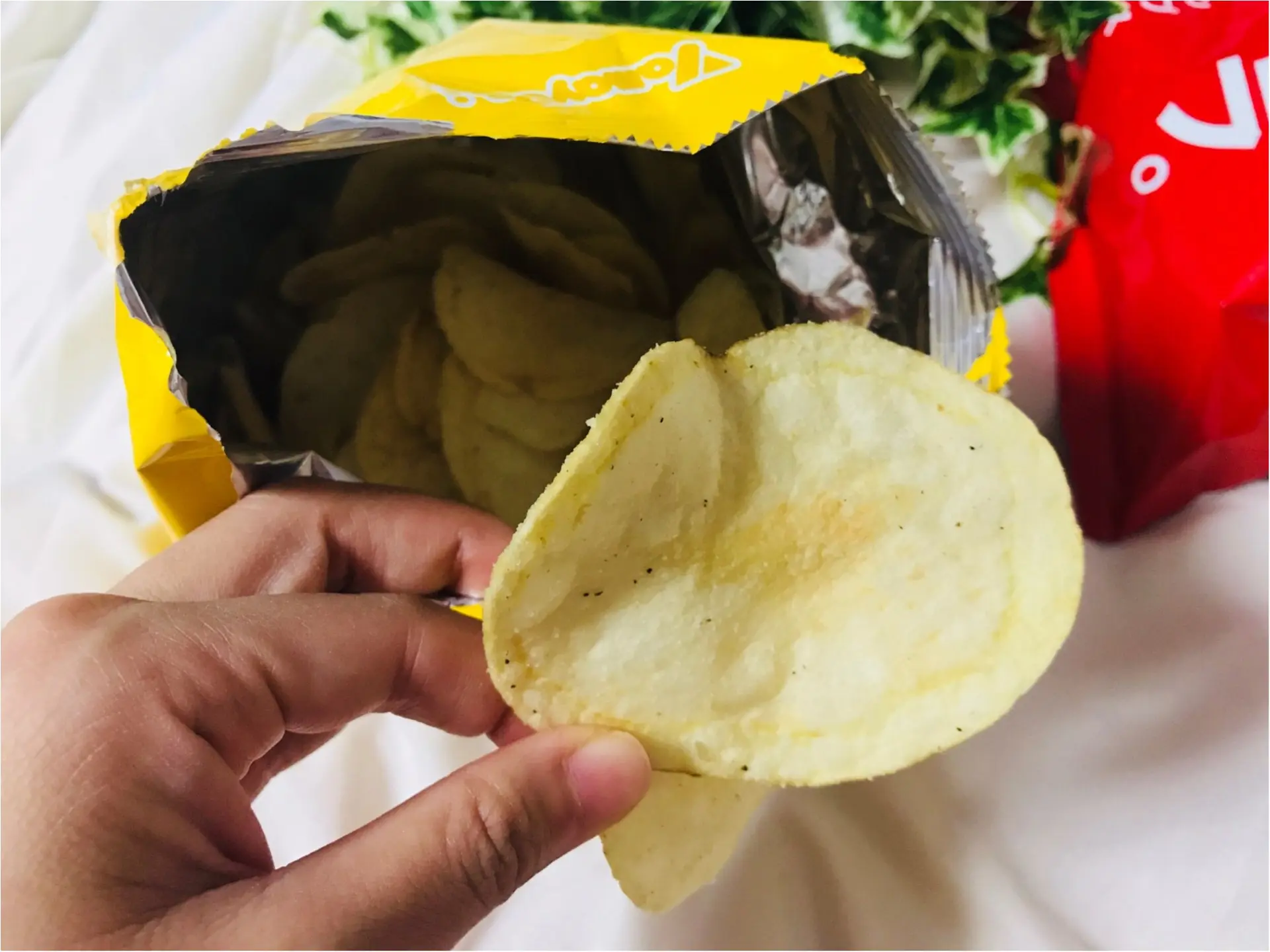 「メラメラ。」「すぅ〜っ。」謎の【ポテトチップス】の正体とは!?_4