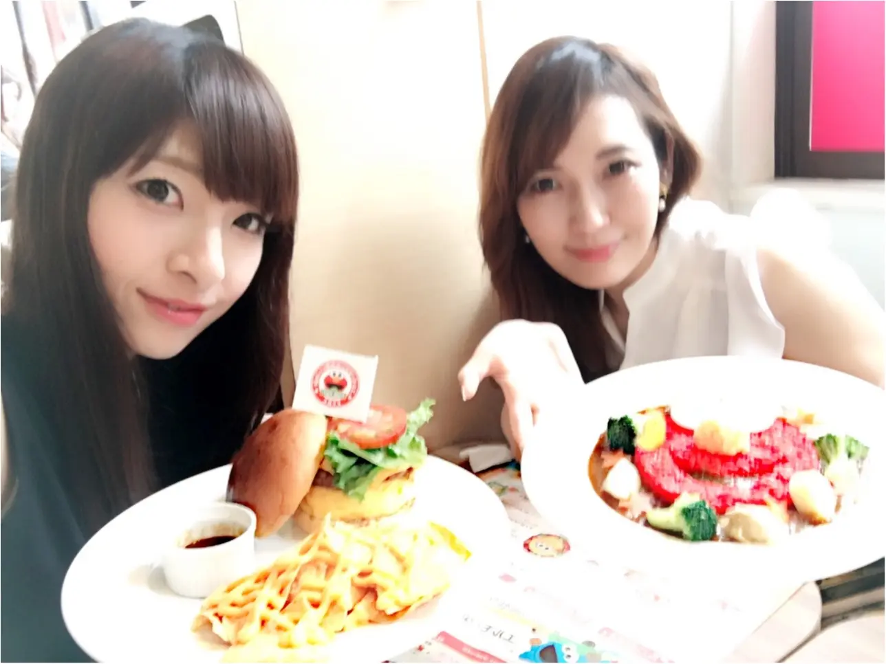 ♡原宿のエルモカフェ満喫‼︎♡モアハピ◡̈のぞみ♡_5