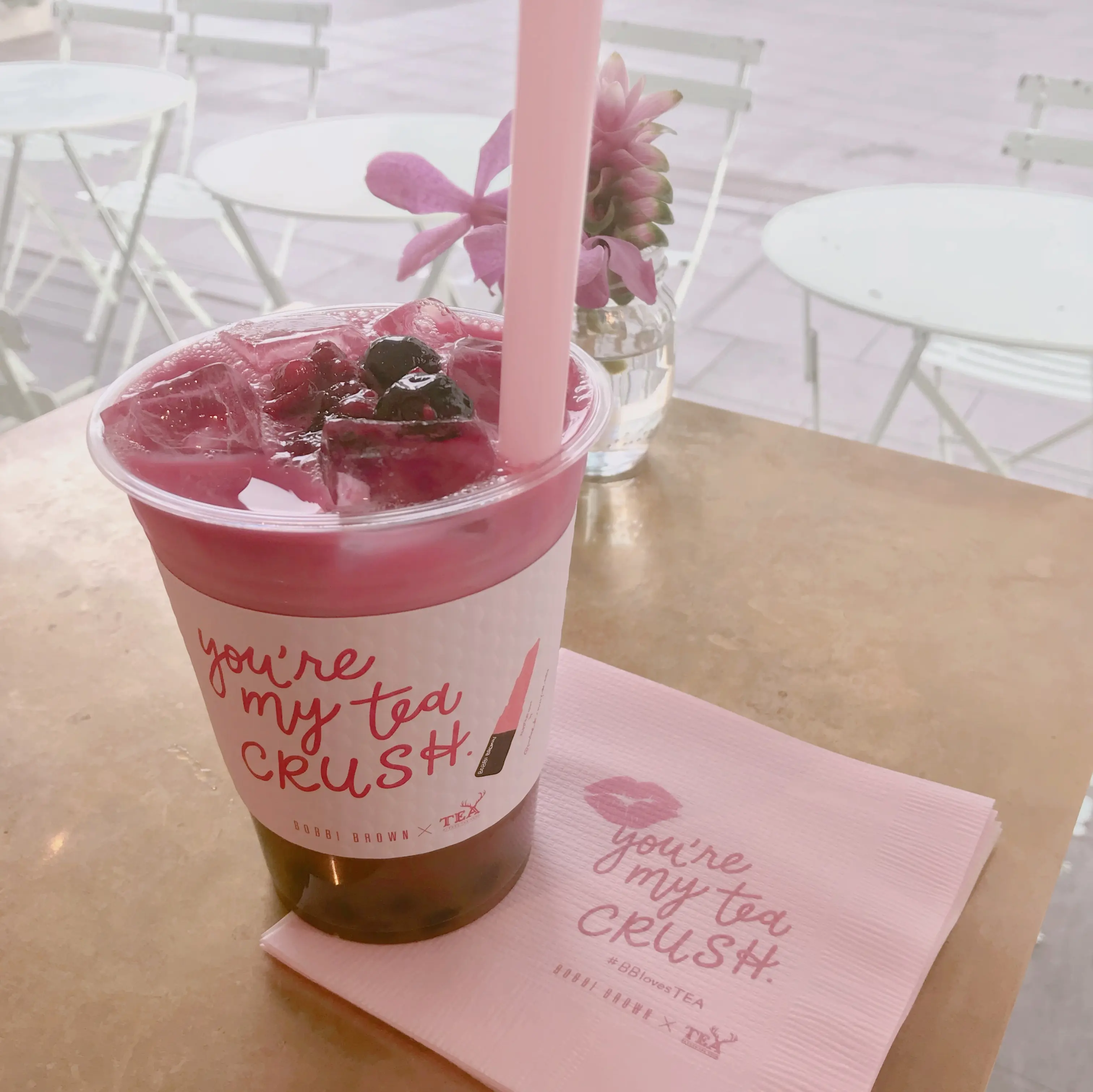ALFRED TEA ROOM が BOBBI BROWN とコラボ!ピンク好きにはたまらないドリンクです❤︎_2